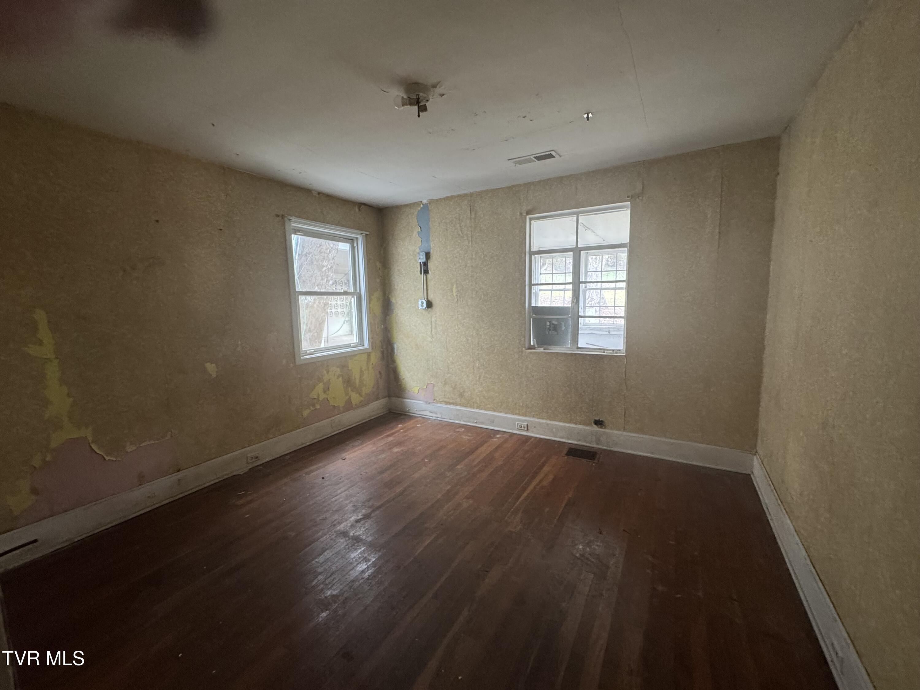 35352 Wilderness Road, Jonesville, Virginia image 9