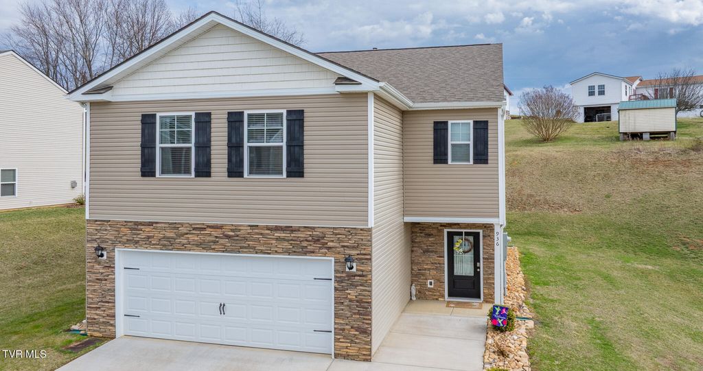 Photo of 936 Pampas Drive, Jonesborough, TN 37659 (MLS # 9991901)