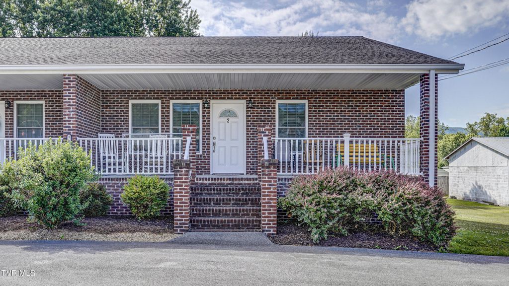 Photo of 1626 Highway 91 #Apt 2, Elizabethton, TN 37643 (MLS # 9995914)