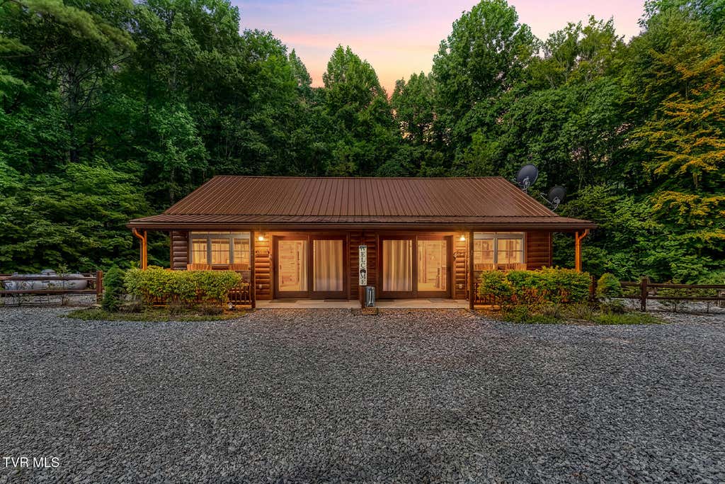 Photo of 154 State Highway 143, Roan Mountain, TN 37687 (MLS # 9999435)