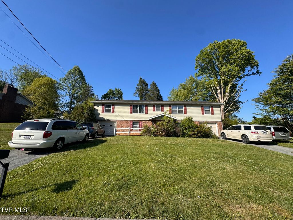 Photo of 104 Kelsey Drive, Bristol, TN 37620 (MLS # 9996045)