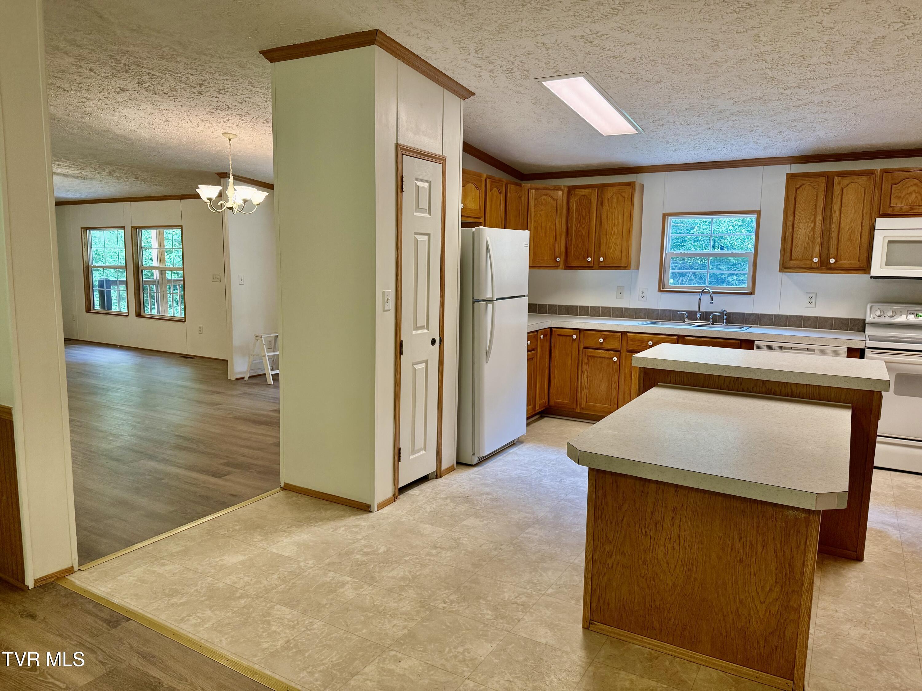 1761 Corby Bridge Road, Chuckey, Tennessee image 5