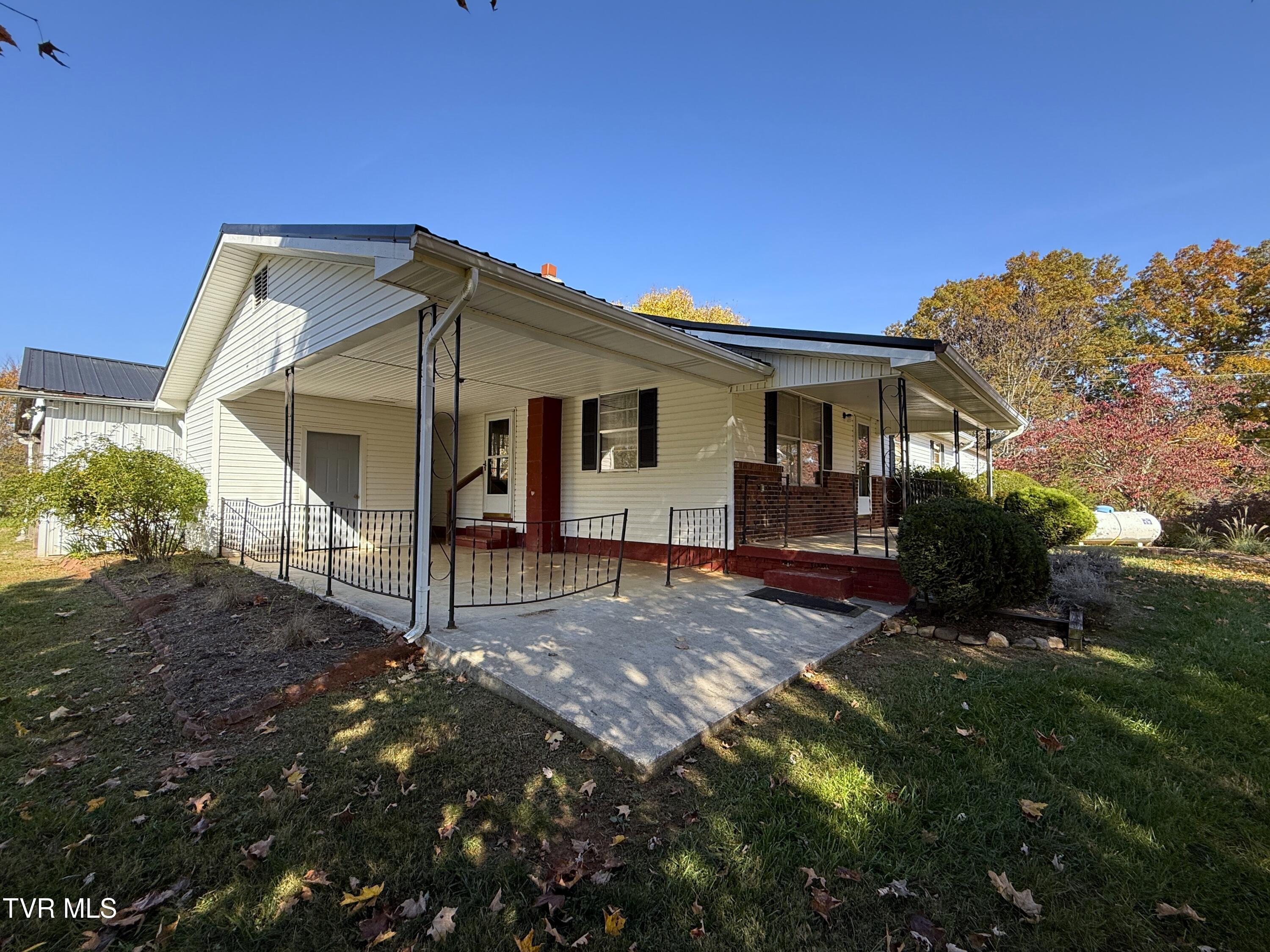 439 Cottage Way, Parrottsville, Tennessee image 9