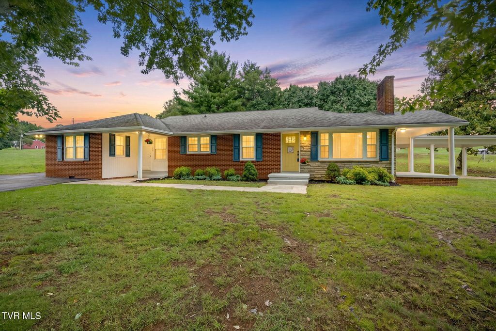 Photo of 329 Lewis Lane, Kingsport, TN 37660 (MLS # 9997331)