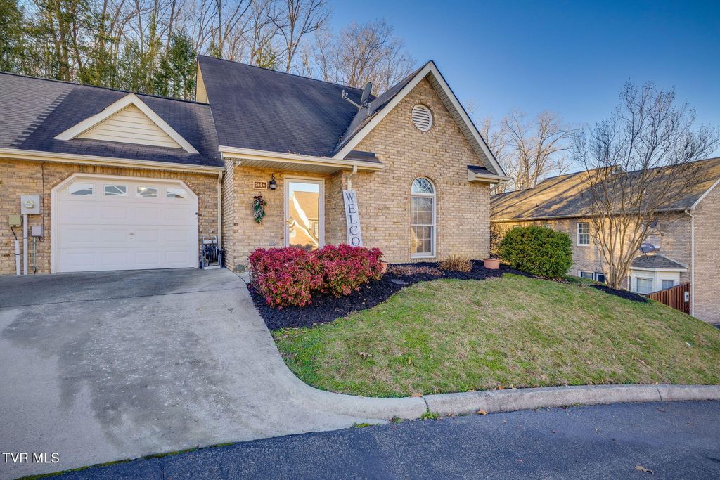 Photo of 2684 Timbers Edge Trace, Kingsport, TN 37660 (MLS # 9990102)