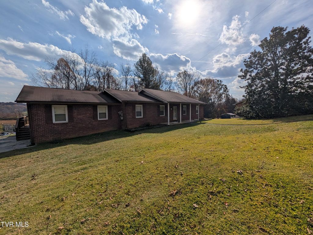 Photo of 14080 Dennis Drive, Bristol, VA 24202 (MLS # 9988073)