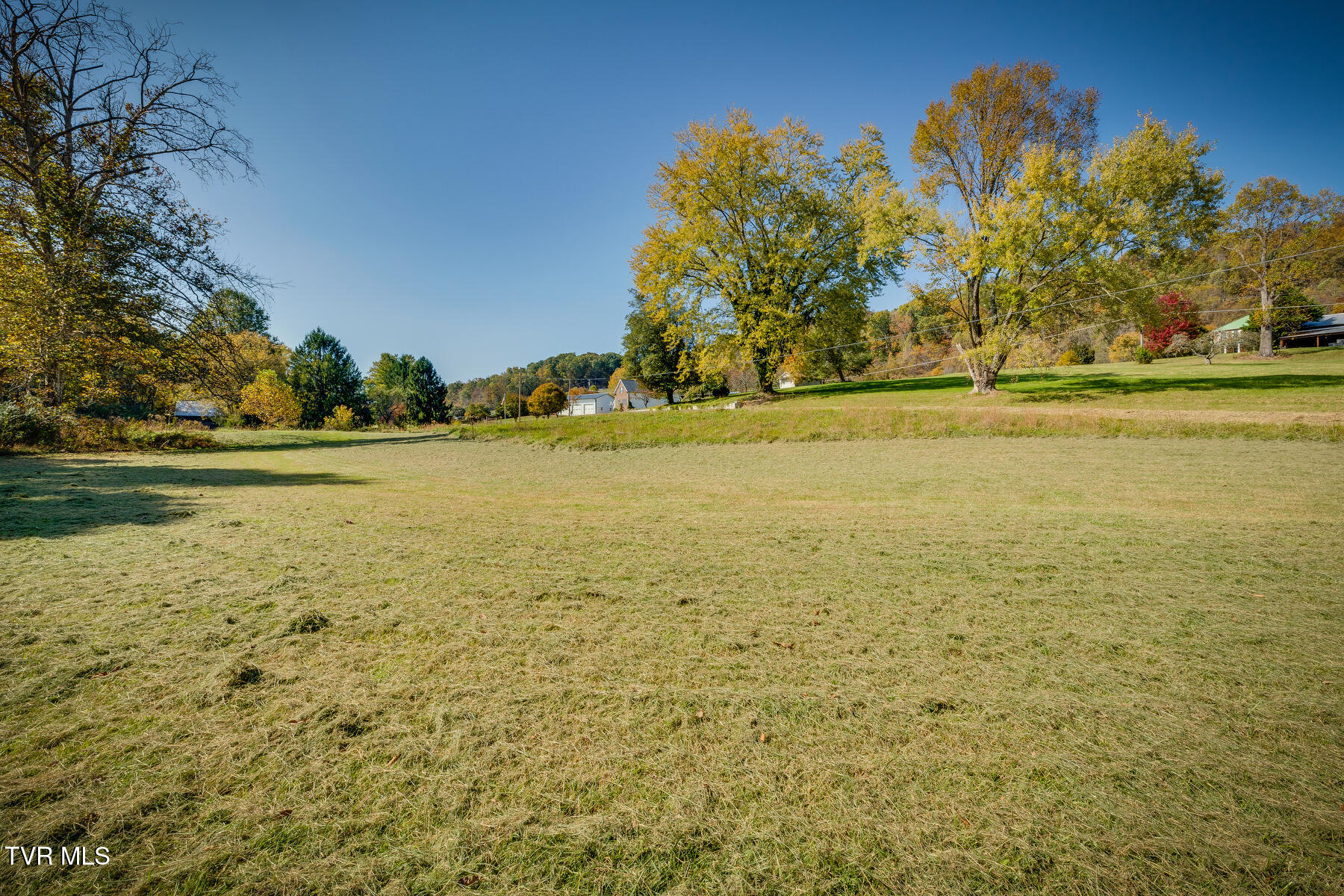 790 Hunting Hill Road, Piney Flats, Tennessee image 8