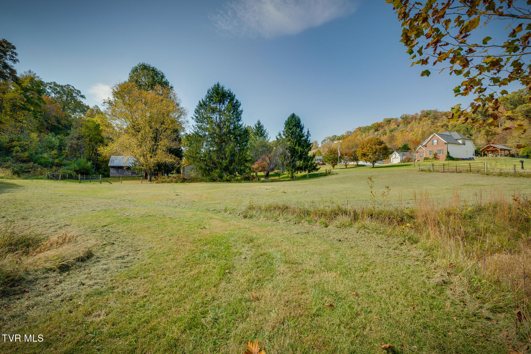 790 Hunting Hill Road, Piney Flats, Tennessee image 4
