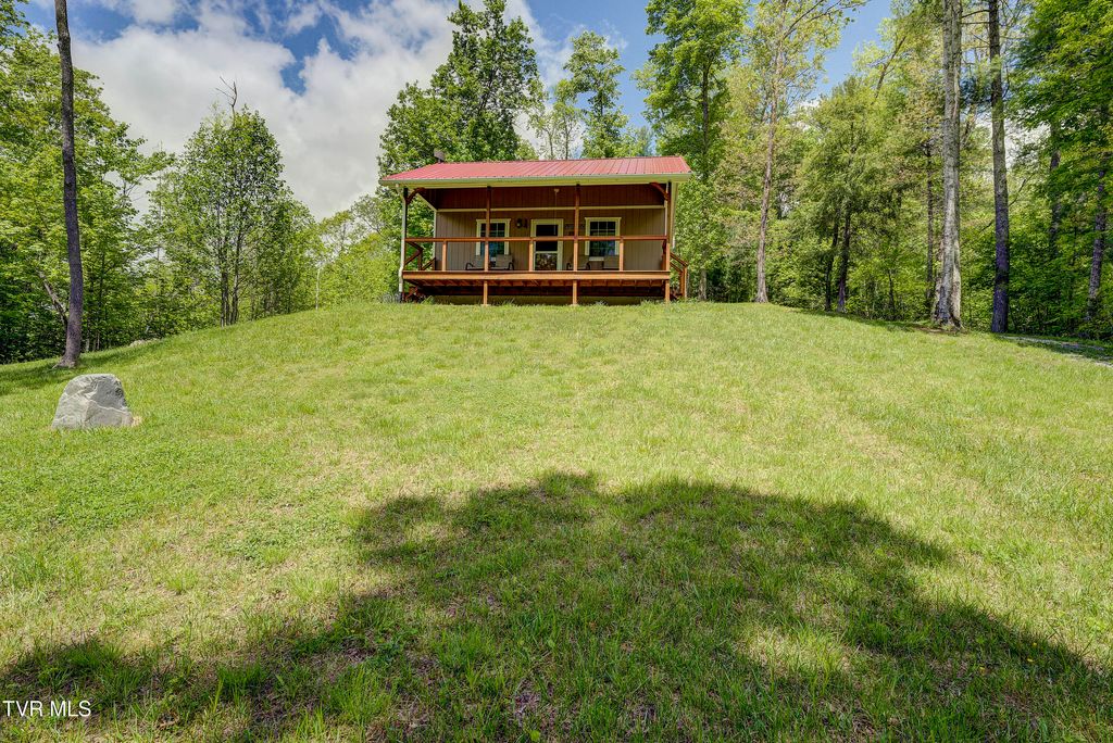 Photo of 994 Fairview Road, Hampton, TN 37658 (MLS # 9994304)