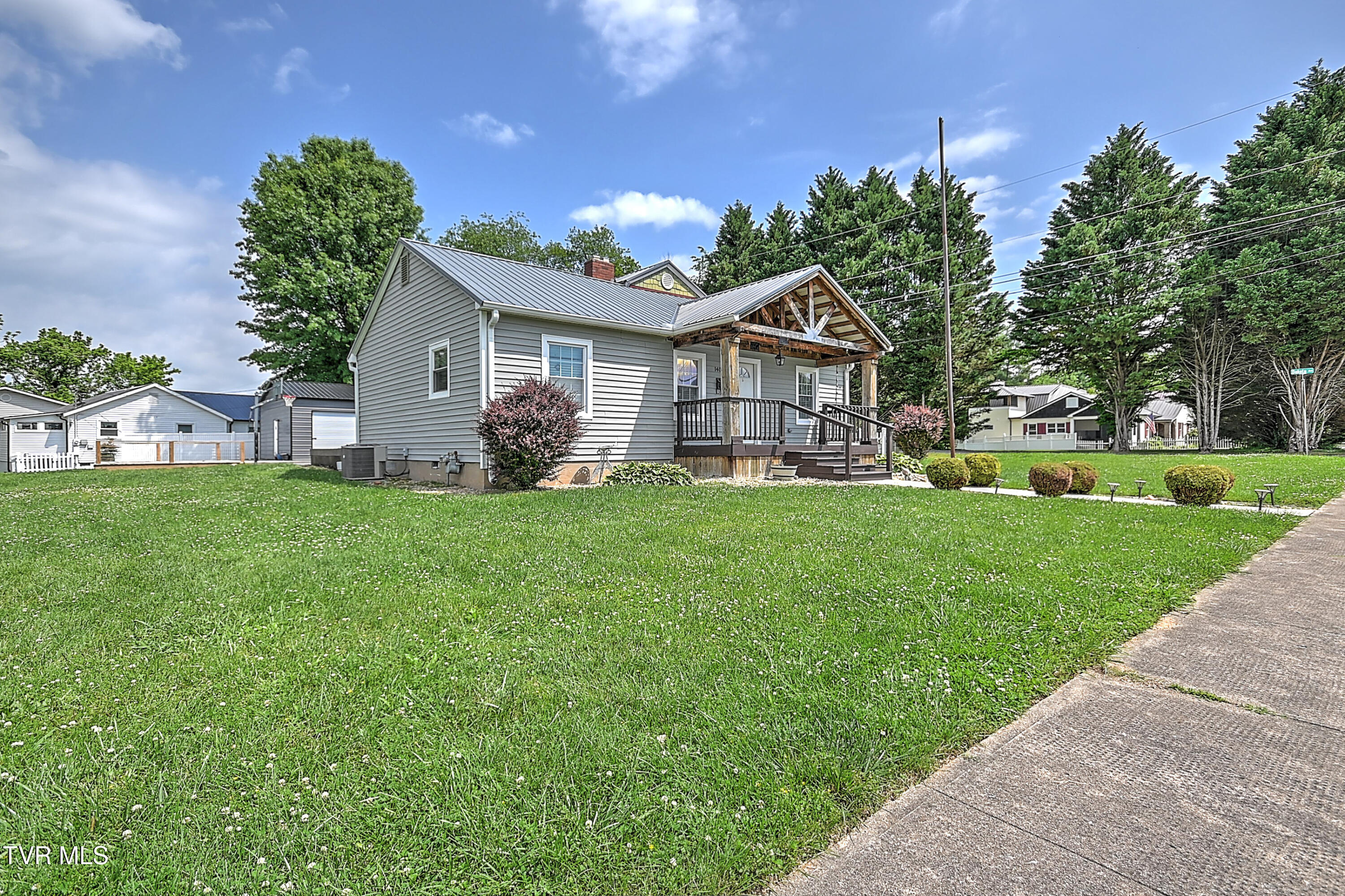 1401 Burgie Street, Elizabethton, Tennessee image 4