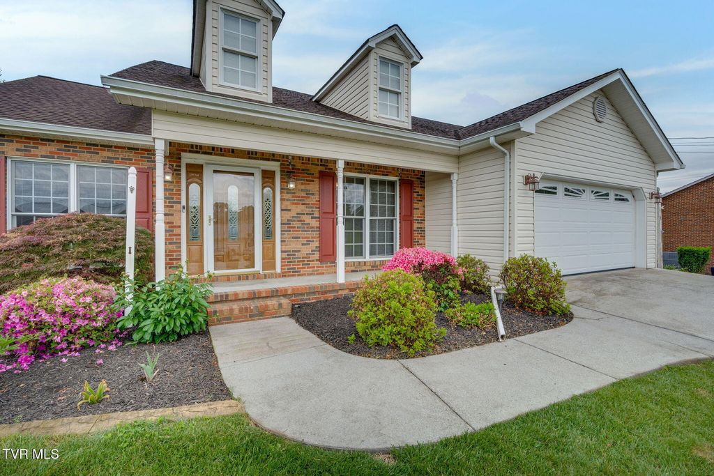 Photo of 191 Chickasaw Circle, Church Hill, TN 37642 (MLS # 9994725)