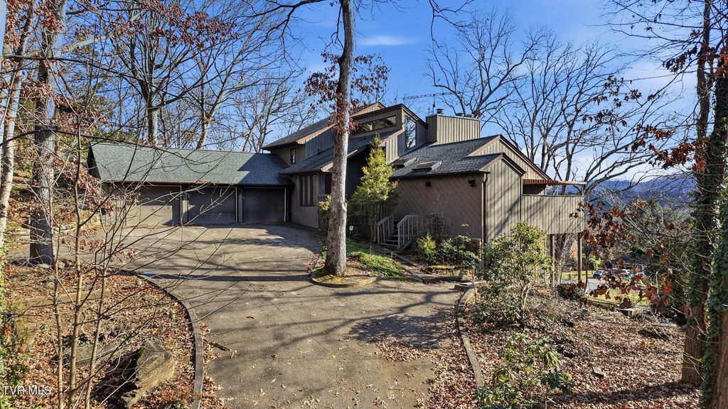 Photo of 3524 Celtic Court, Kingsport, TN 37660 (MLS # 9988808)