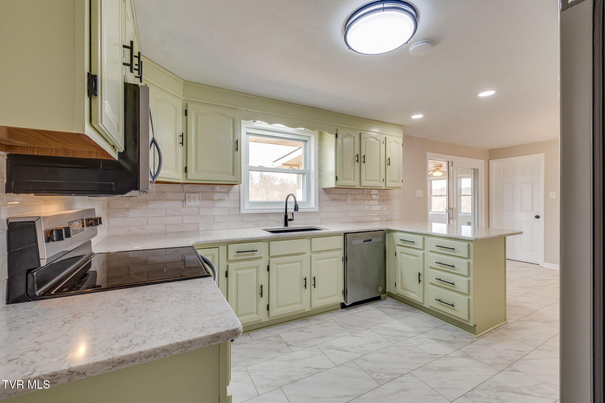 5525 Shawnee Drive, Kingsport, Tennessee image 13