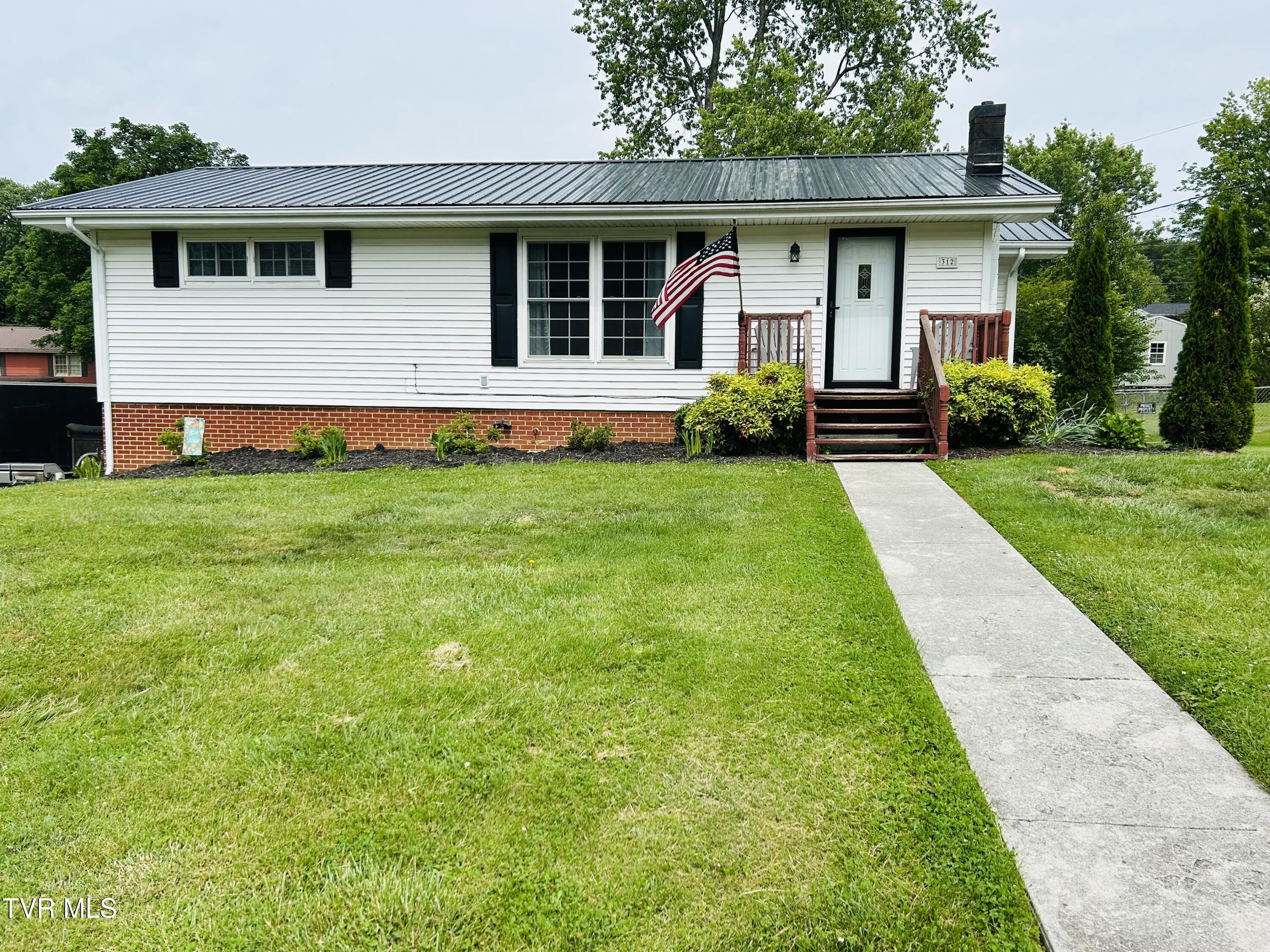 312 Colonial Circle, Greeneville, Tennessee image 1