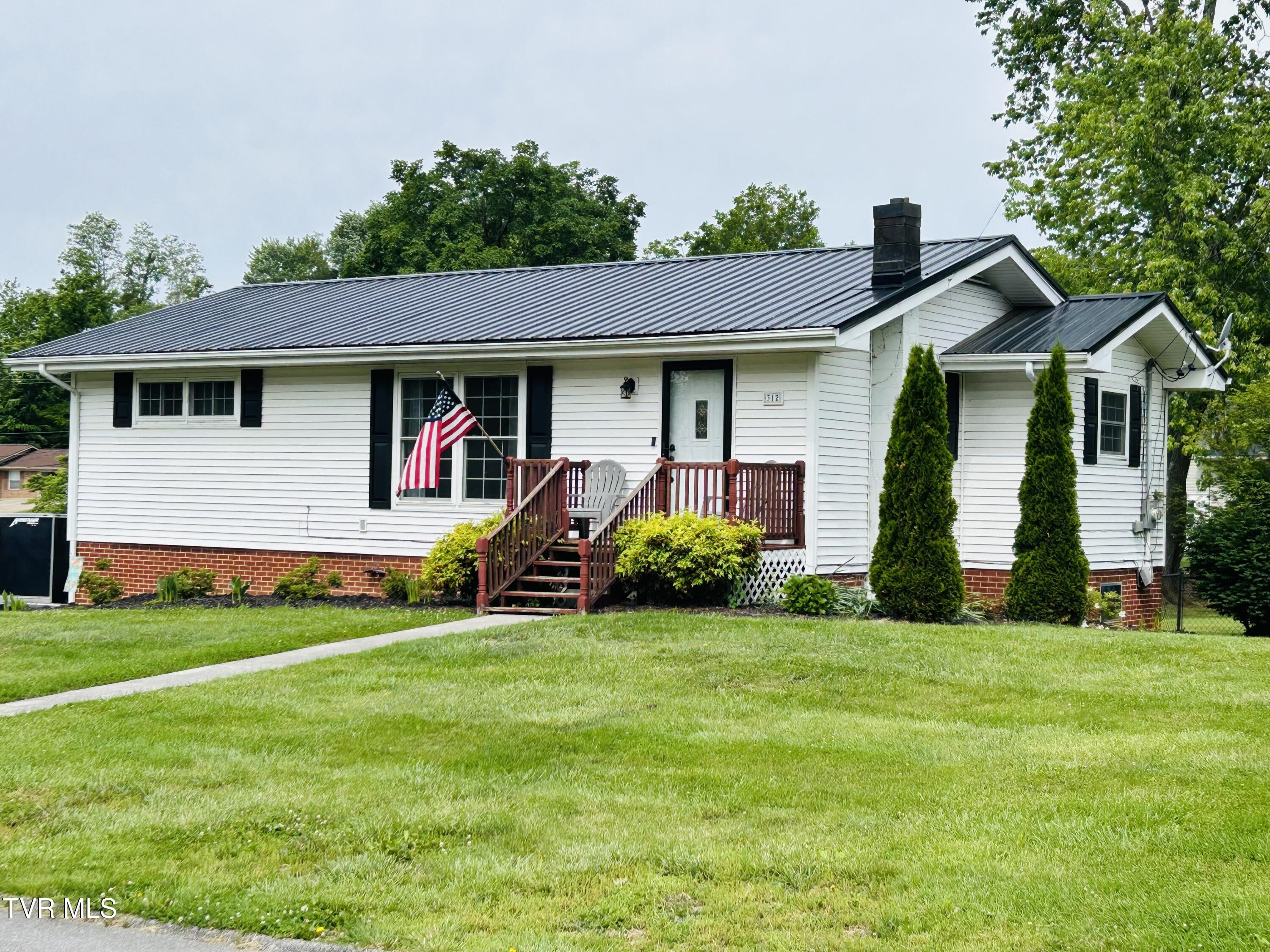 312 Colonial Circle, Greeneville, Tennessee image 3