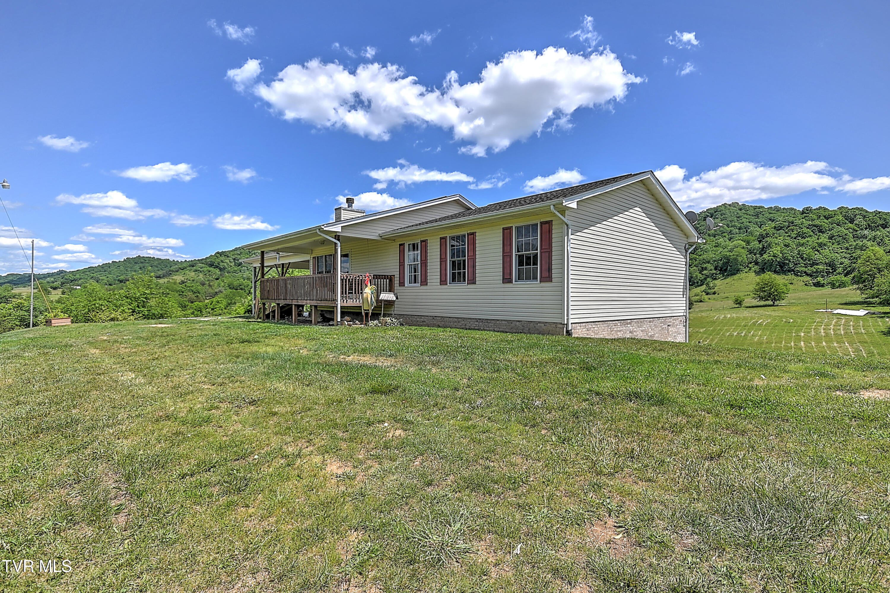 1992 Stanley Valley Road, Surgoinsville, Tennessee image 4