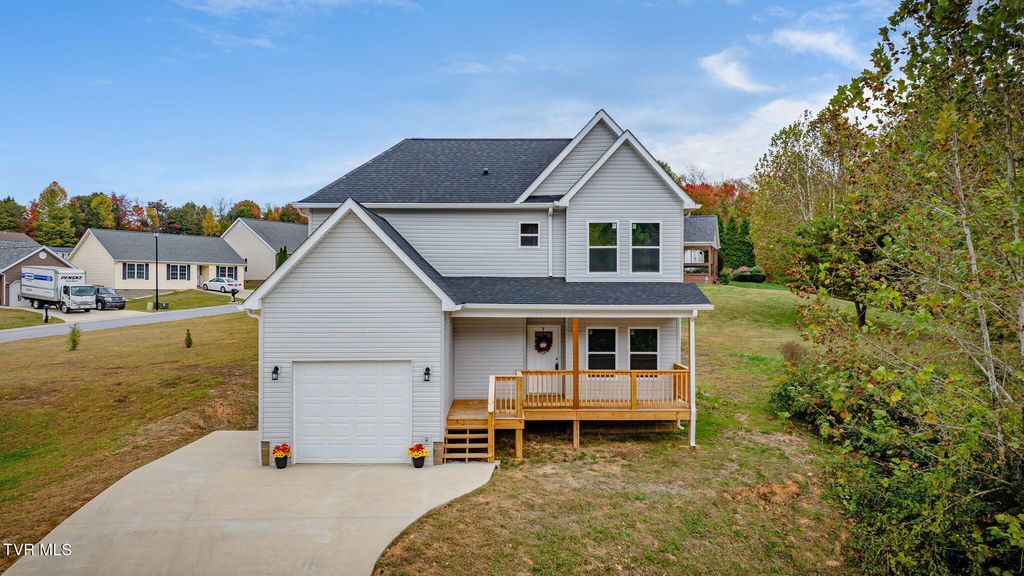 Photo of 215 Brighton Place, Bristol, TN 37620 (MLS # 9987420)
