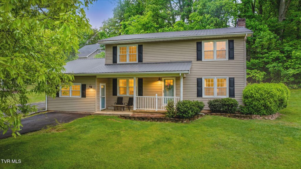 Photo of 2552 Bob Little Road, Elizabethton, TN 37643 (MLS # 9995156)