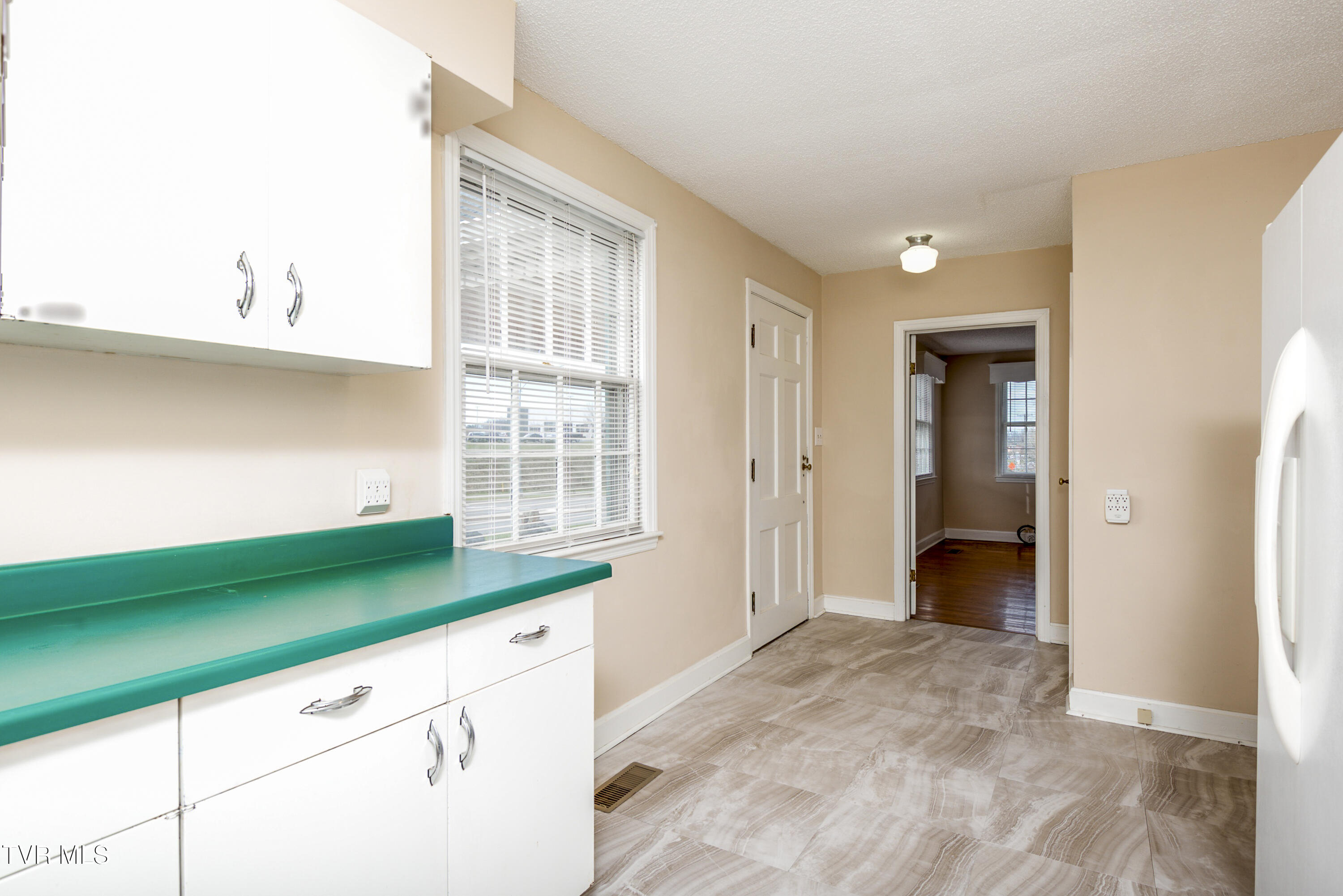 125 Rosewood Lane, Bristol, Virginia image 9