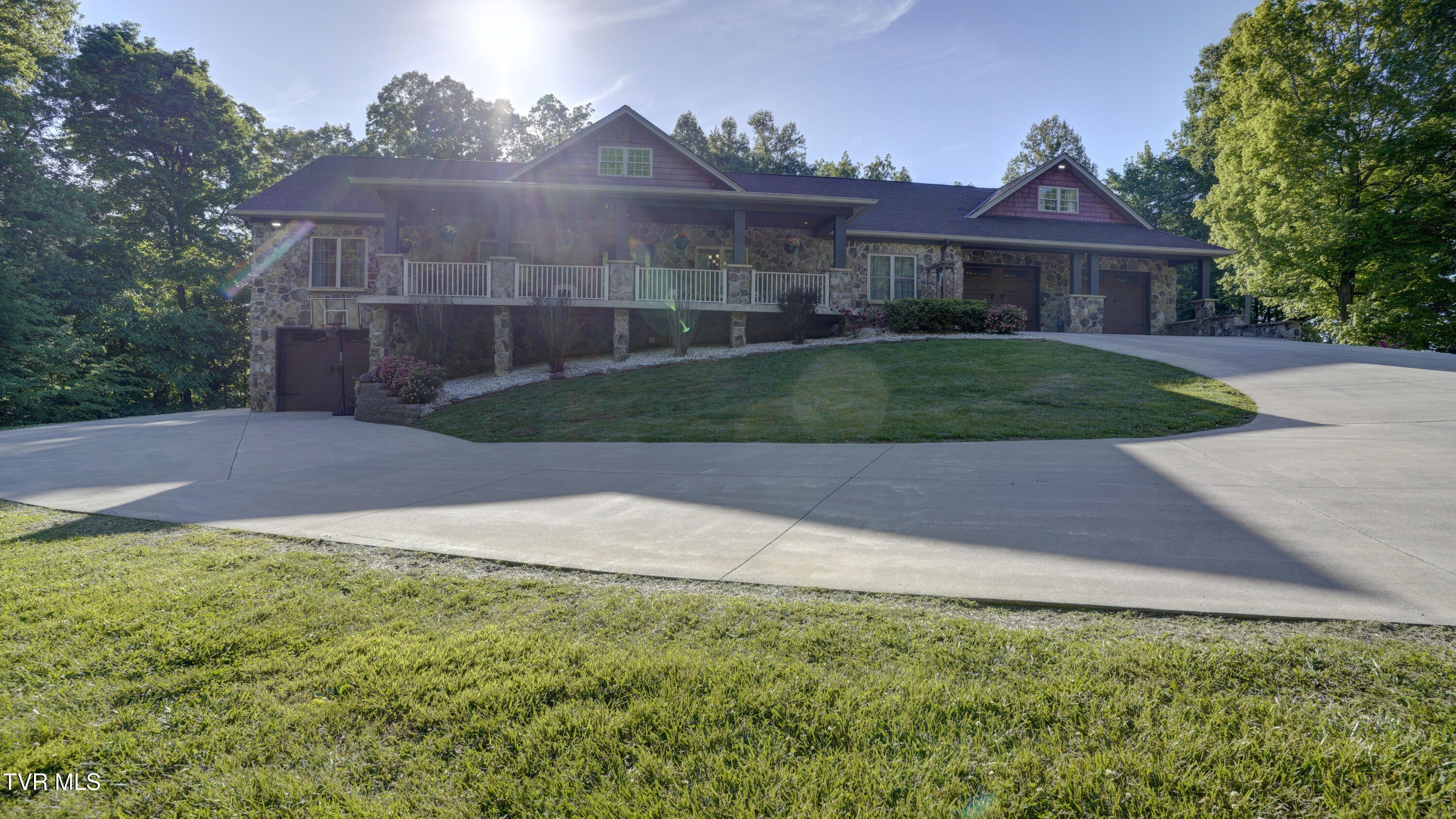 167 Tailwater Road