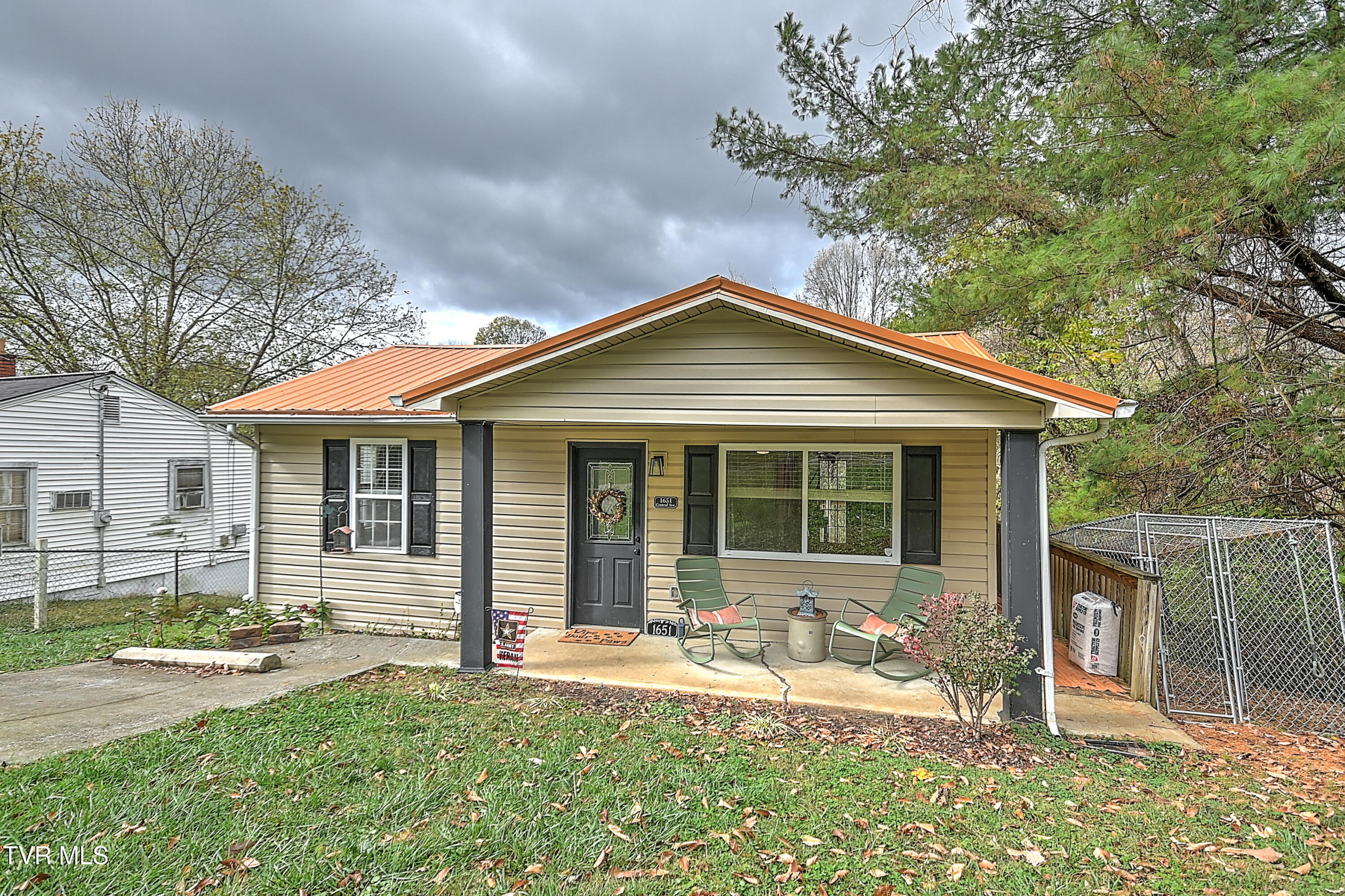 1651 Central Avenue Avenue, Elizabethton, Tennessee image 3