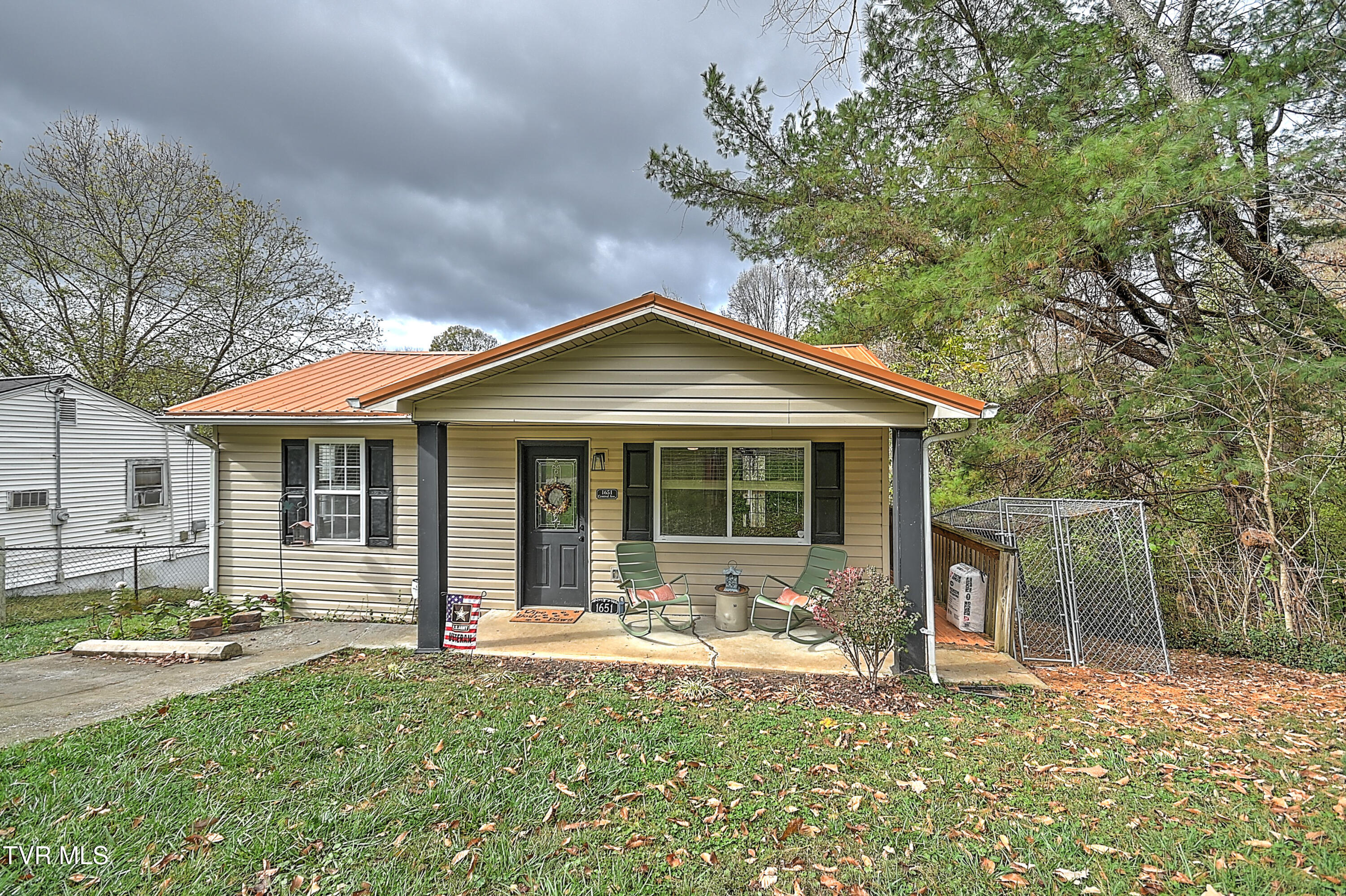 1651 Central Avenue Avenue, Elizabethton, Tennessee image 1