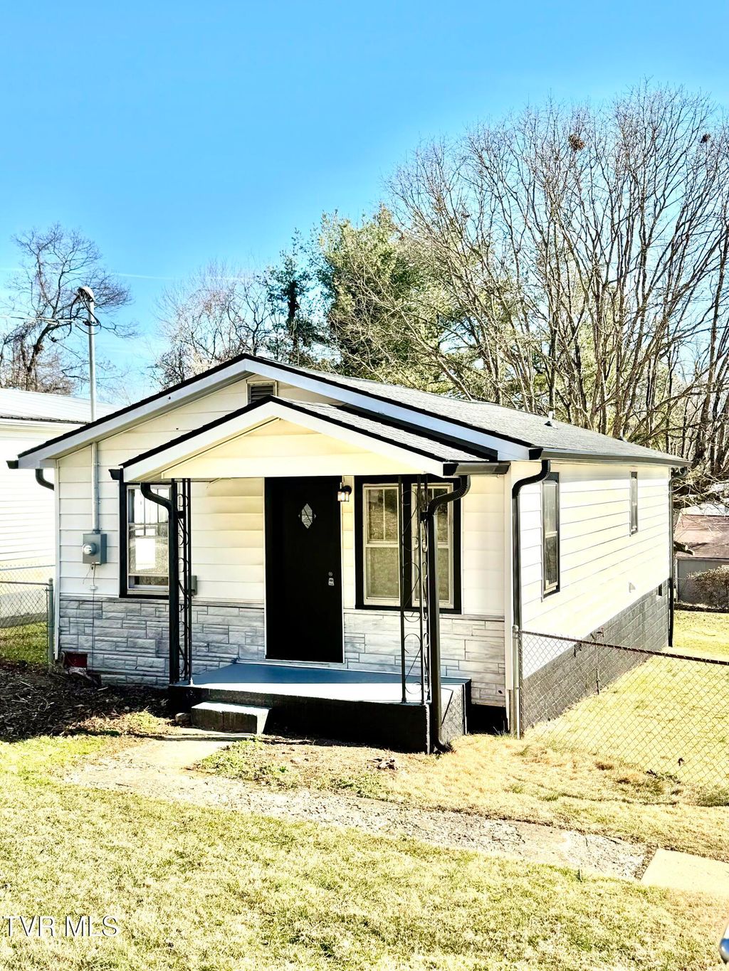 Photo of 2616 Park Avenue, Johnson City, TN 37601 (MLS # 9990412)