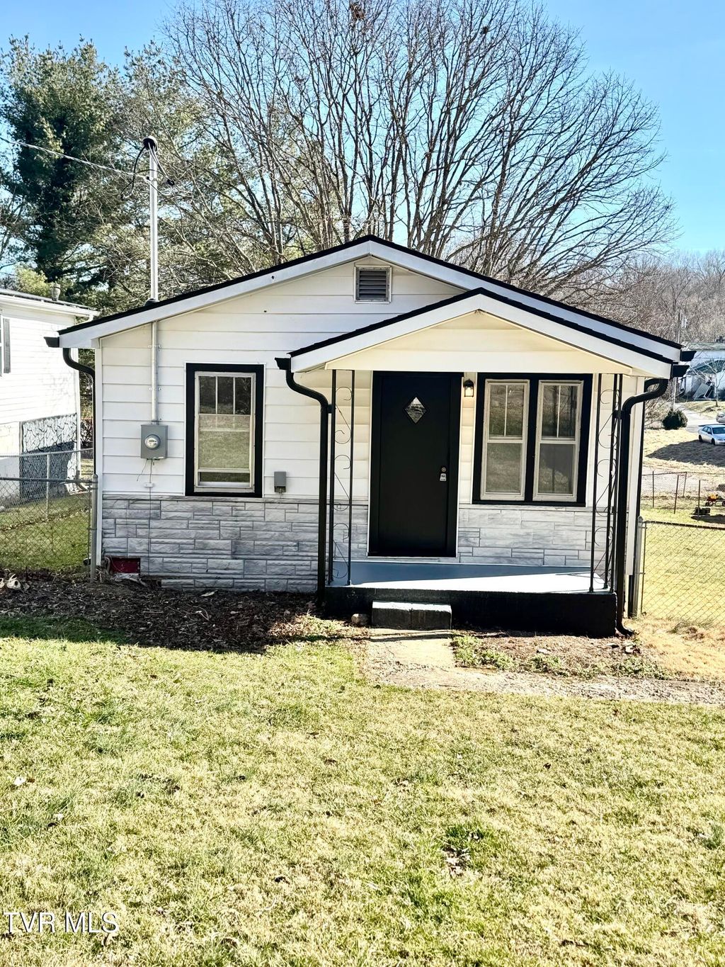 Photo of 2616 Park Avenue, Johnson City, TN 37601 (MLS # 9990412)