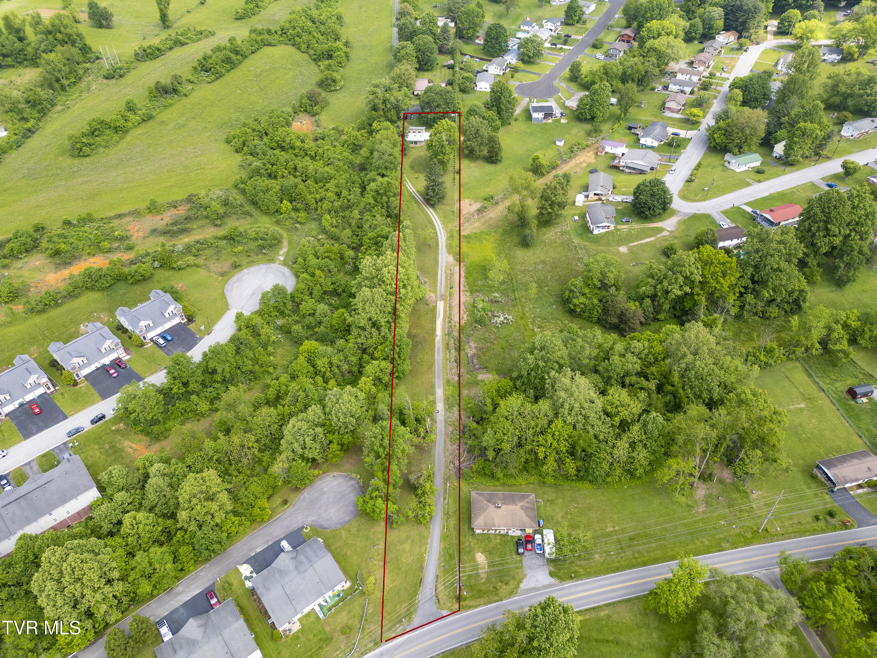 255 Holly Mountain Lane, Bristol, Virginia image 6
