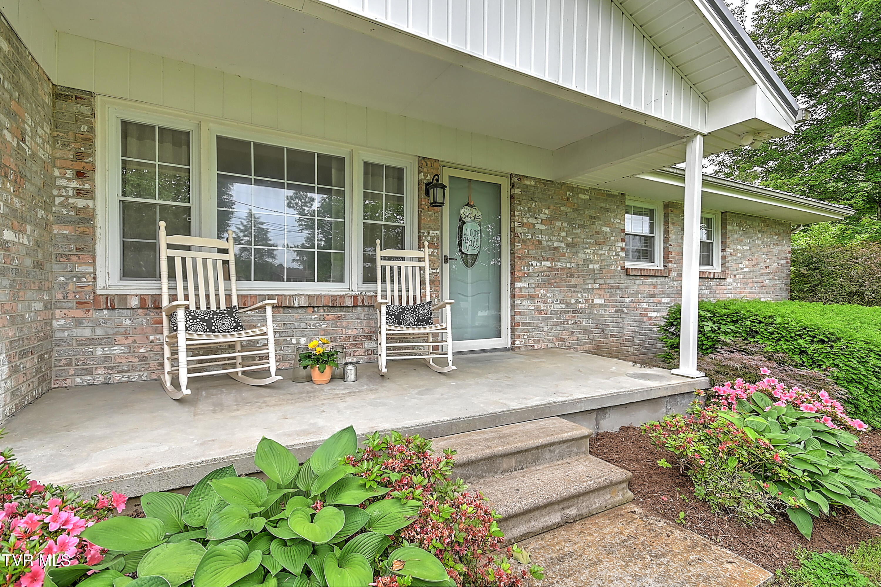 131 Circle Drive, Surgoinsville, Tennessee image 2