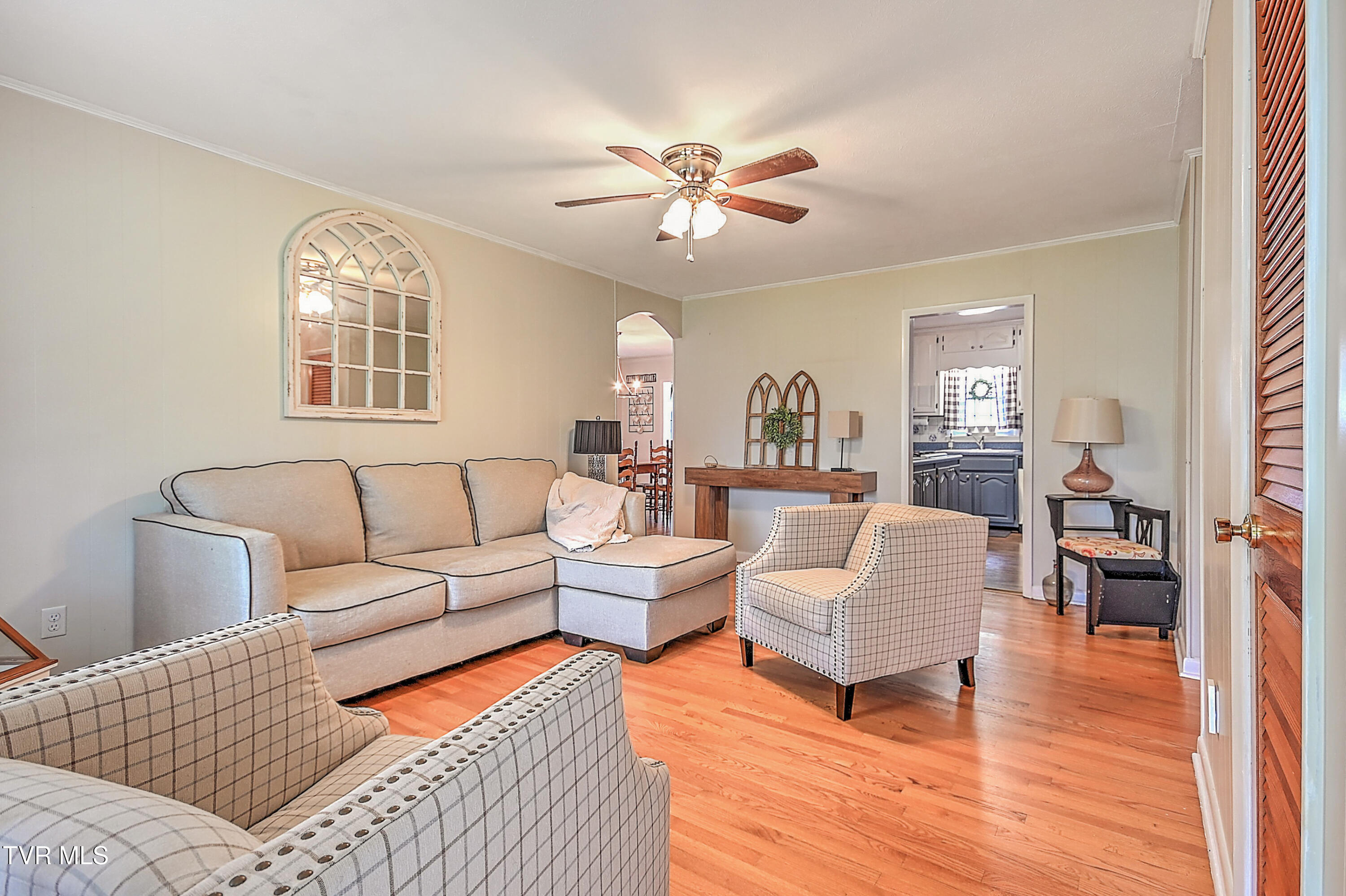 131 Circle Drive, Surgoinsville, Tennessee image 3