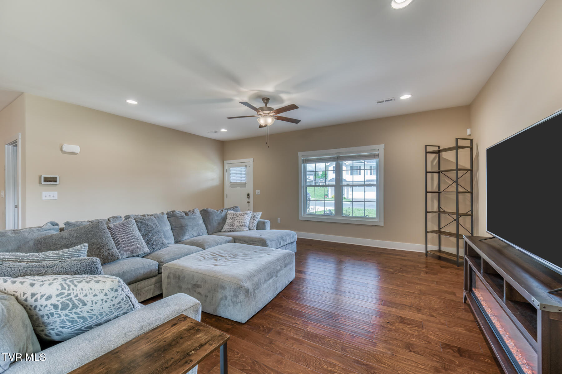 1447 Lemongrass Drive, Jonesborough, Tennessee image 6
