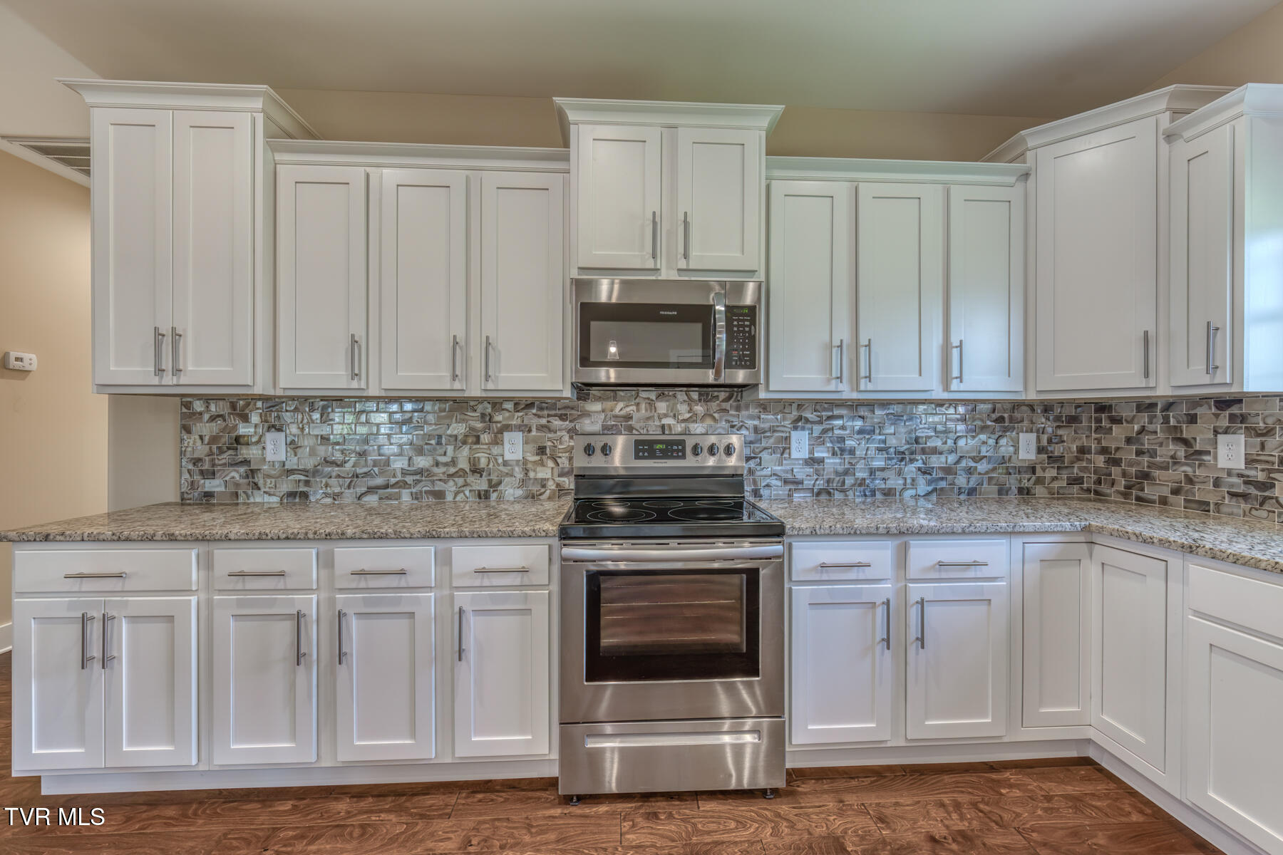 1447 Lemongrass Drive, Jonesborough, Tennessee image 11