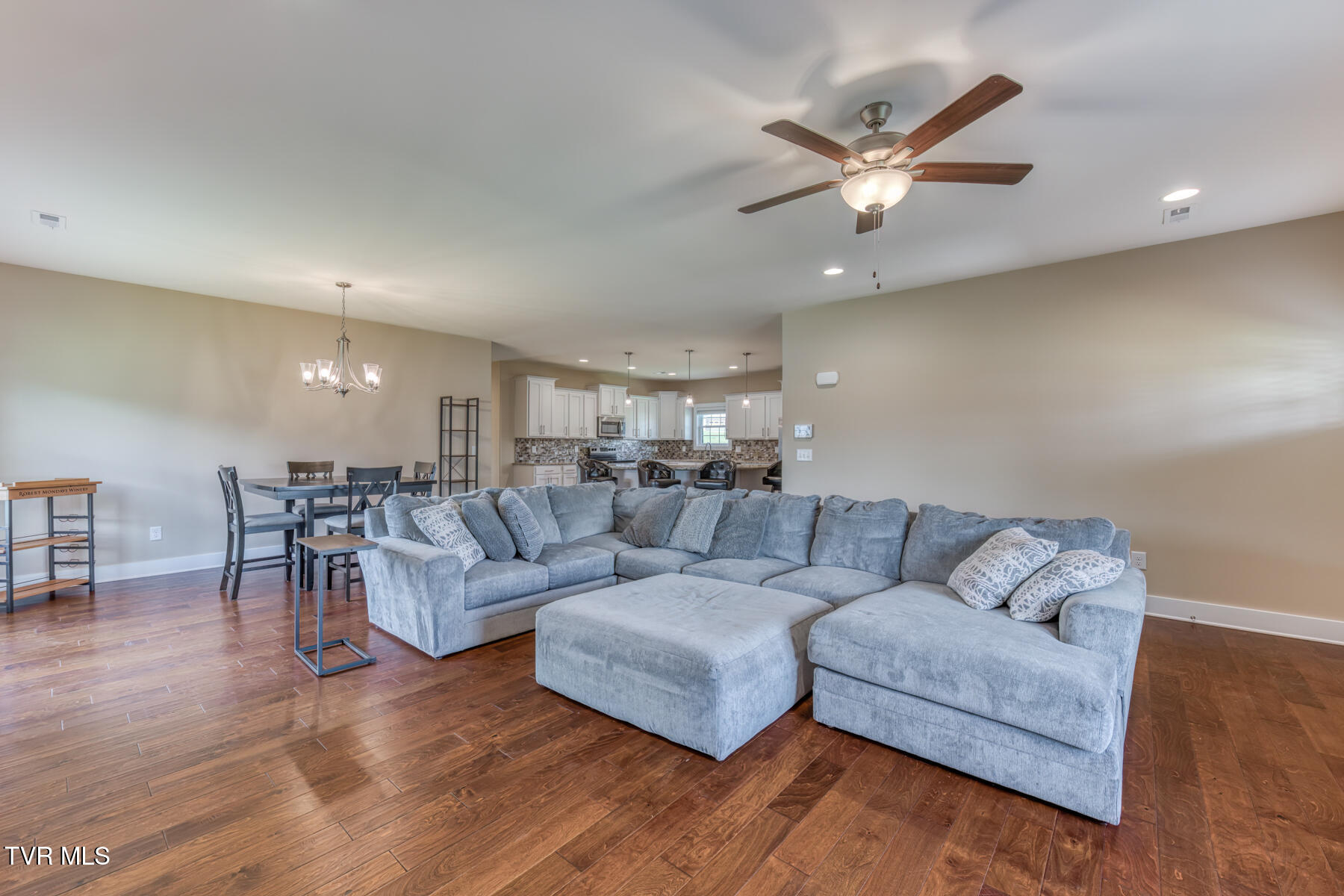 1447 Lemongrass Drive, Jonesborough, Tennessee image 5