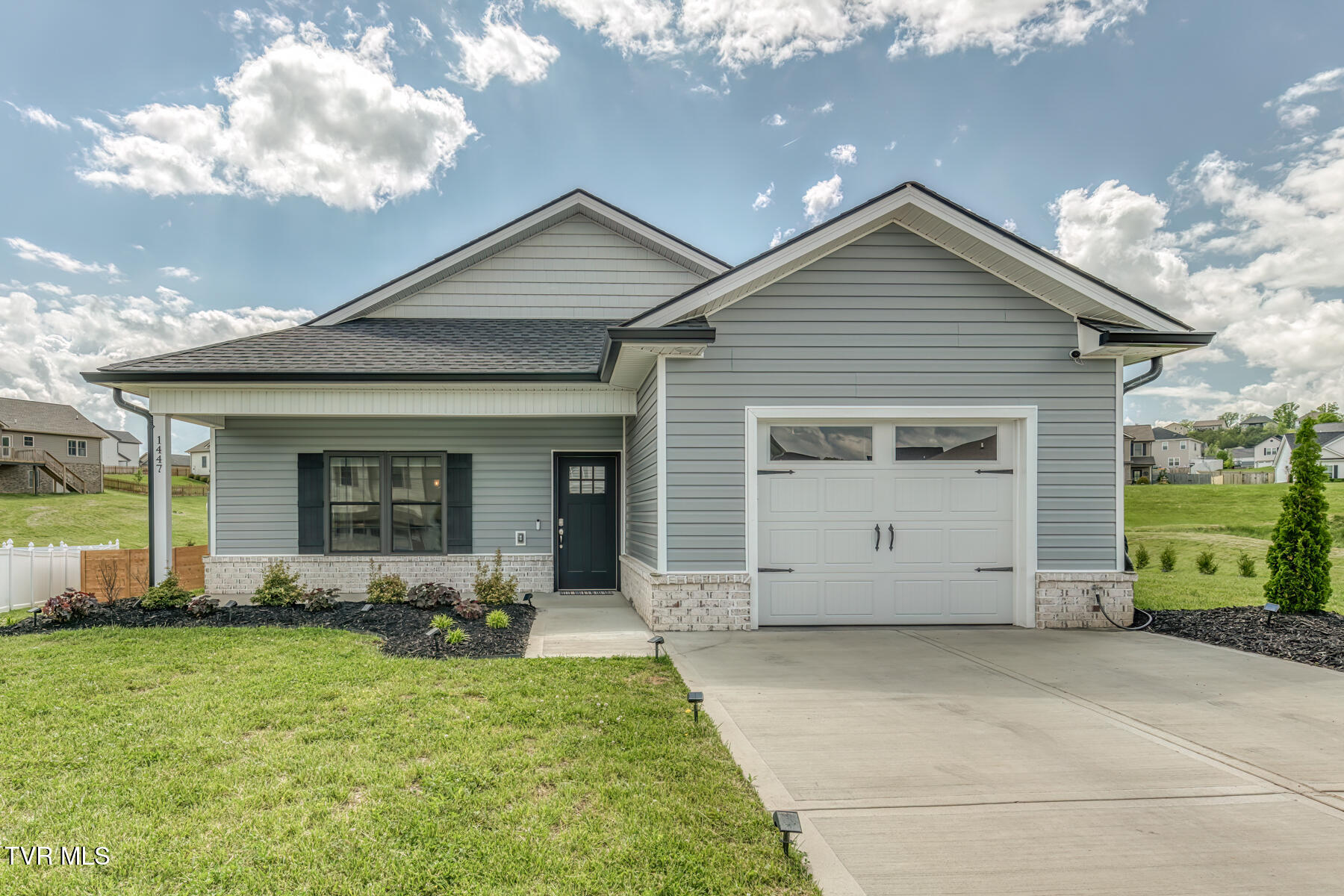 1447 Lemongrass Drive, Jonesborough, Tennessee image 1