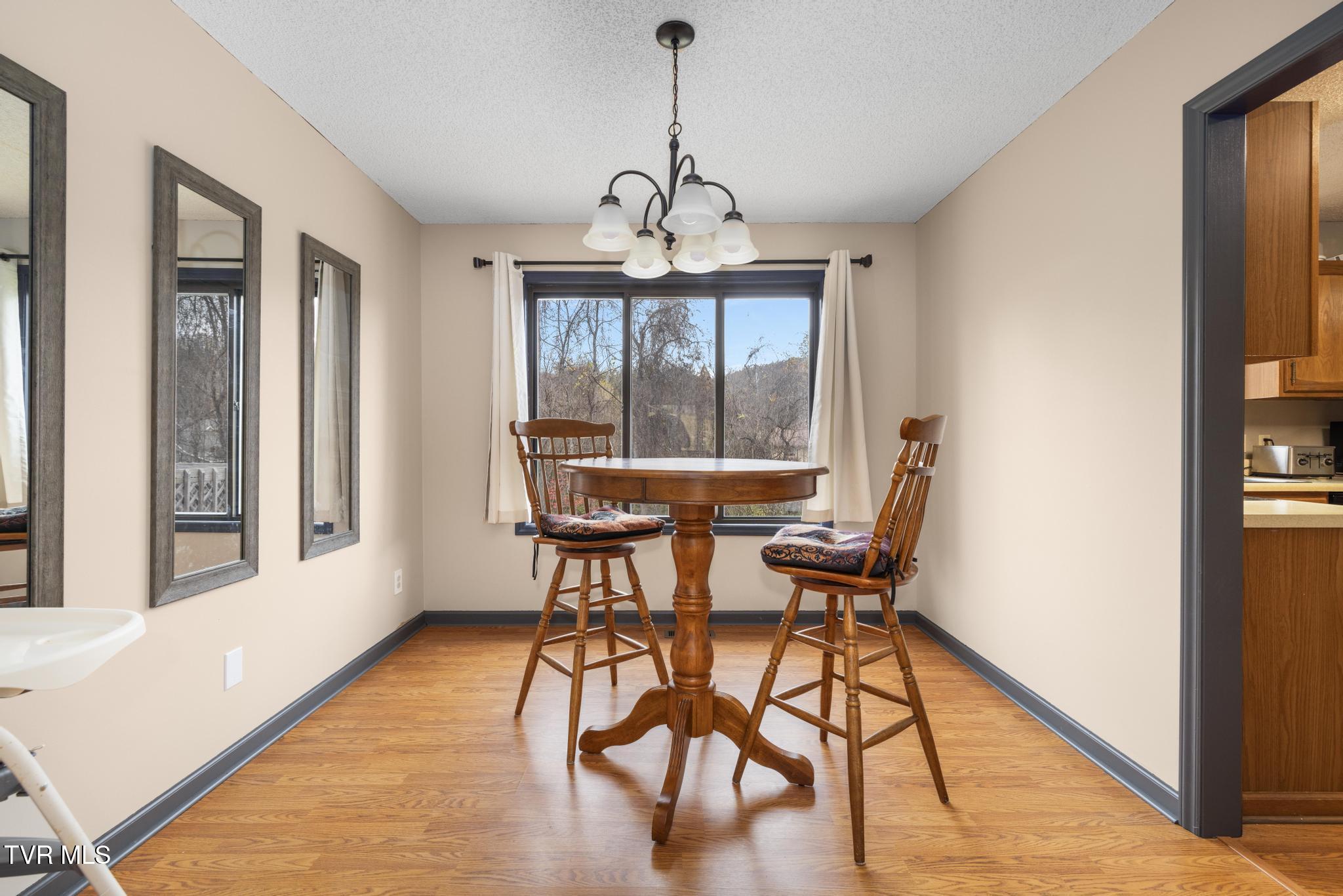 416 Crestfield Drive, Bristol, Tennessee image 18
