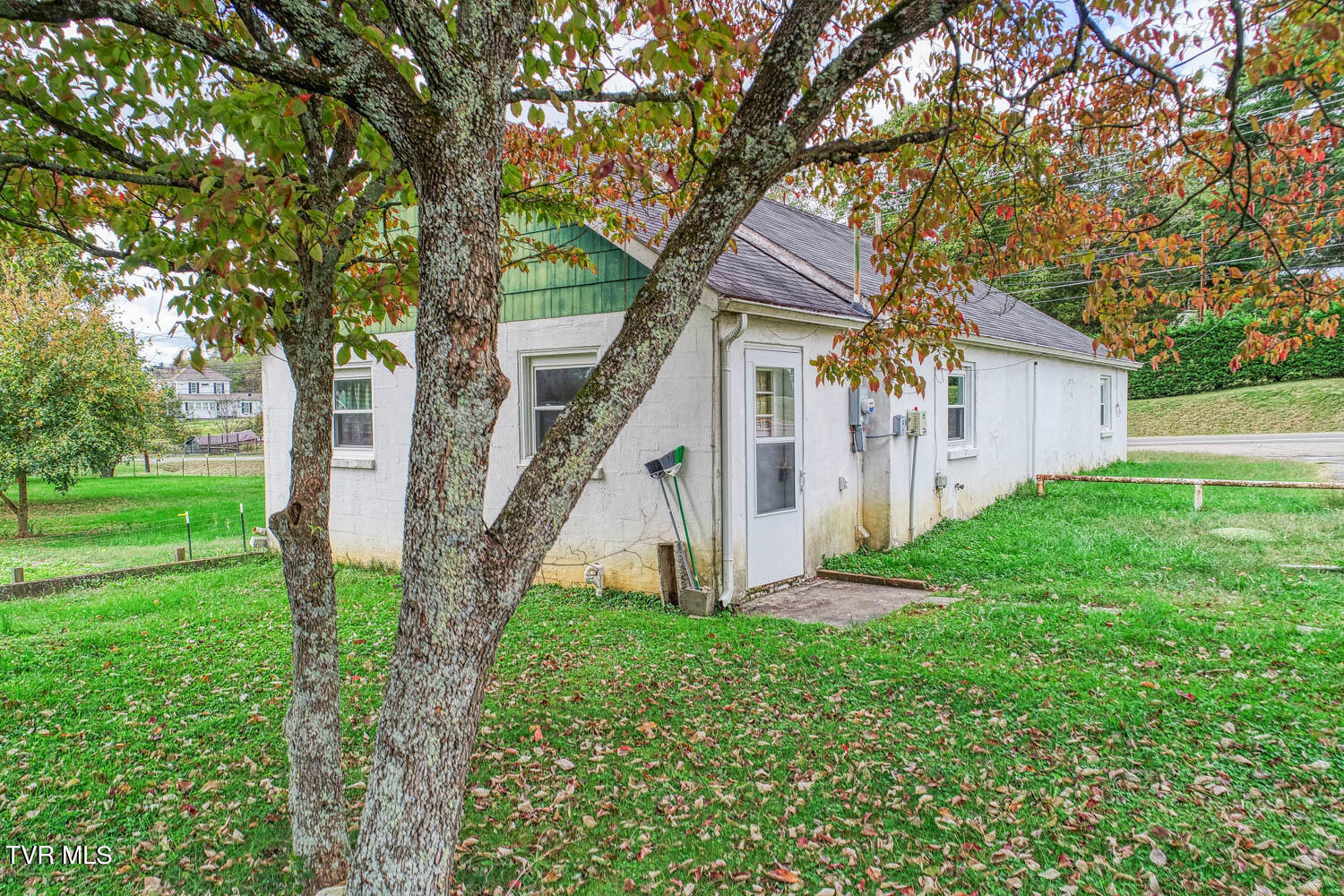 2114 Main Street, Surgoinsville, Tennessee image 8