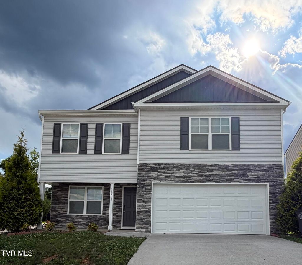 Photo of 1104 Tay Station, Kingsport, TN 37660 (MLS # 9996444)