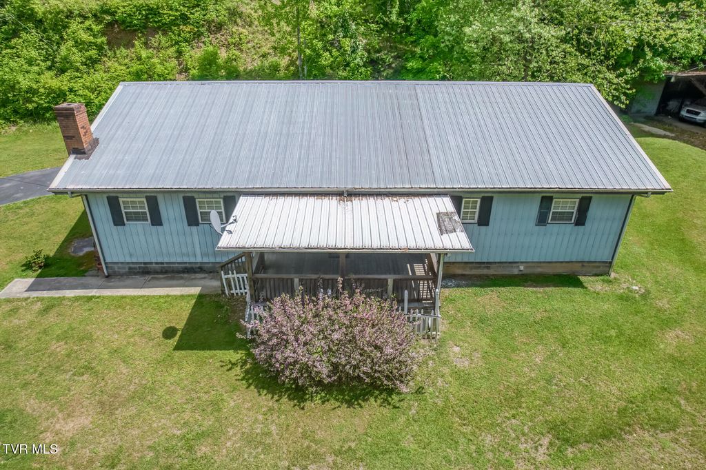 Photo of 231 Ollis Bowers Hill Road, Kingsport, TN 37664 (MLS # 9994764)