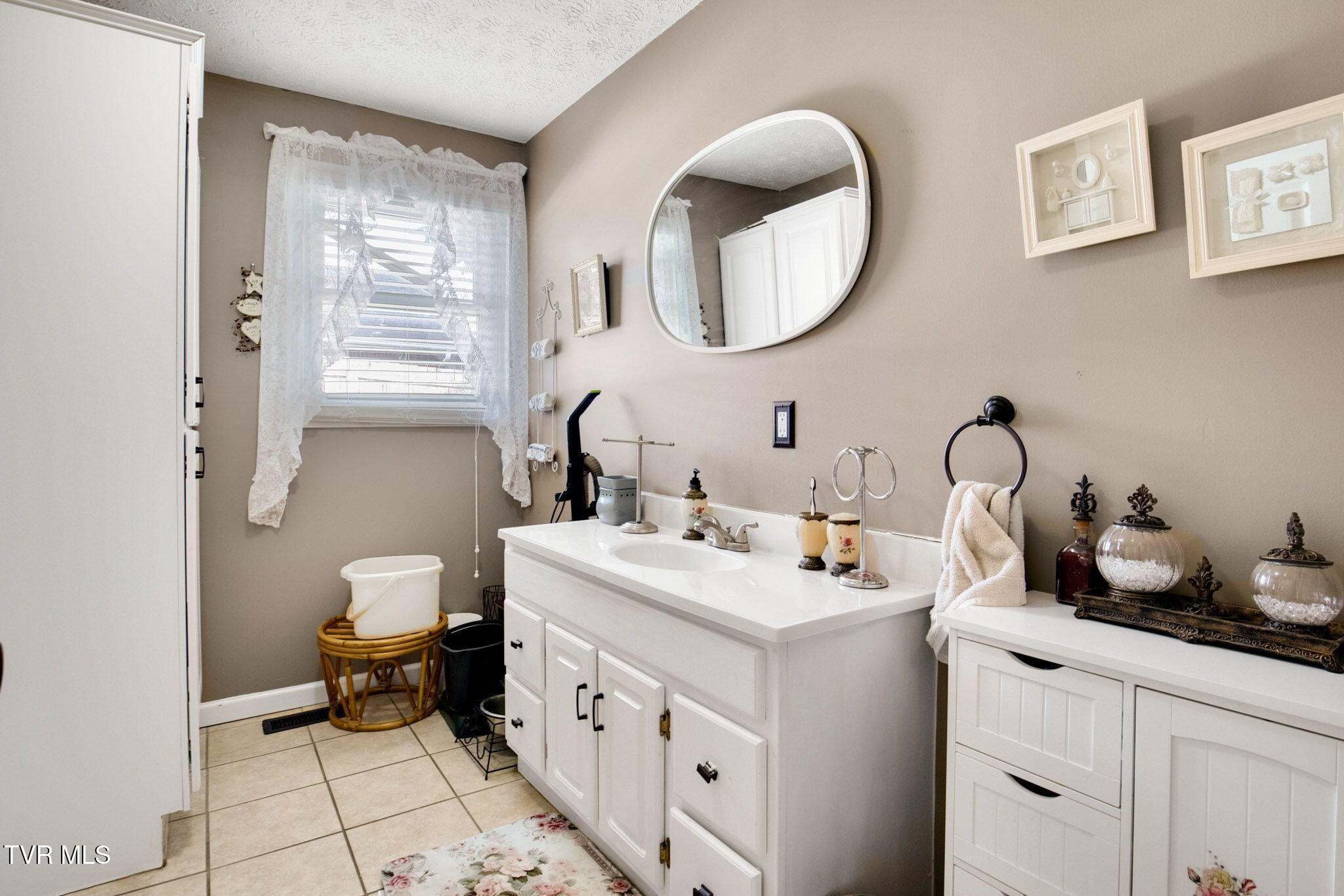 311 Roan Street, Elizabethton, Tennessee image 16