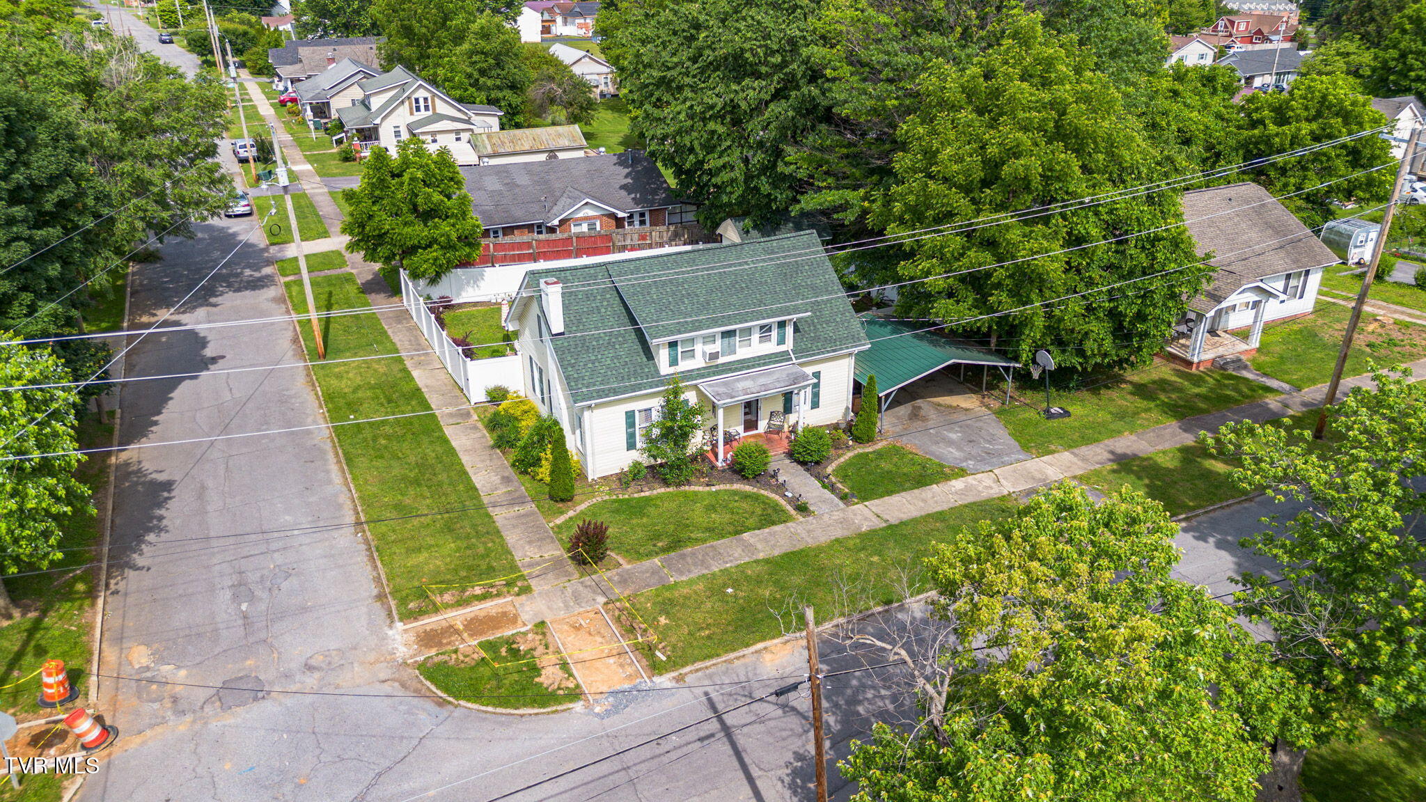 311 Roan Street, Elizabethton, Tennessee image 37