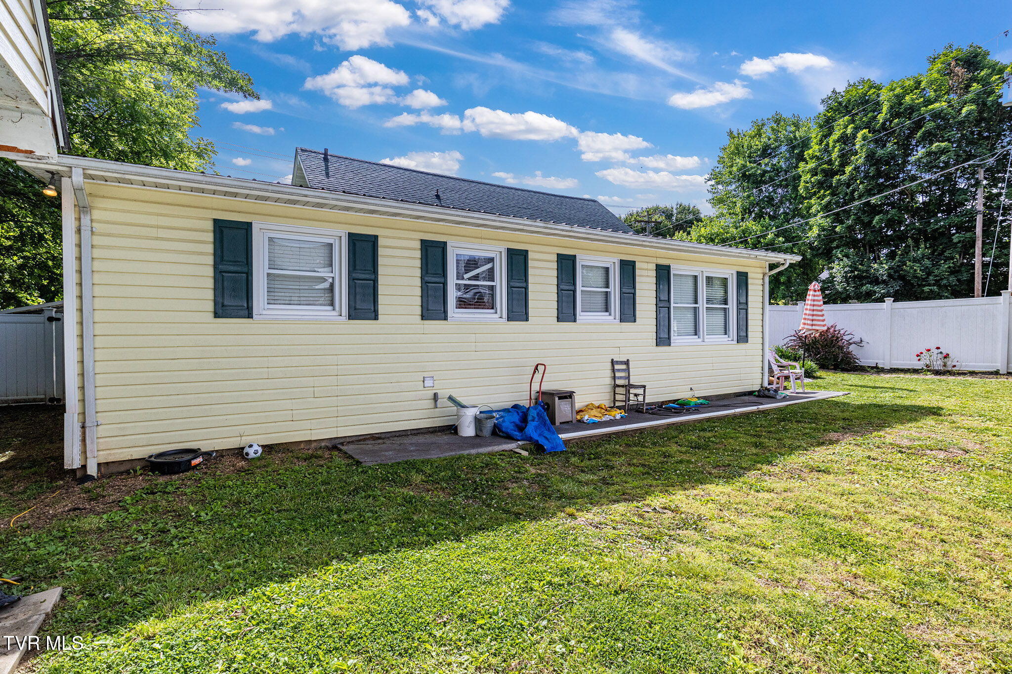 311 Roan Street, Elizabethton, Tennessee image 33