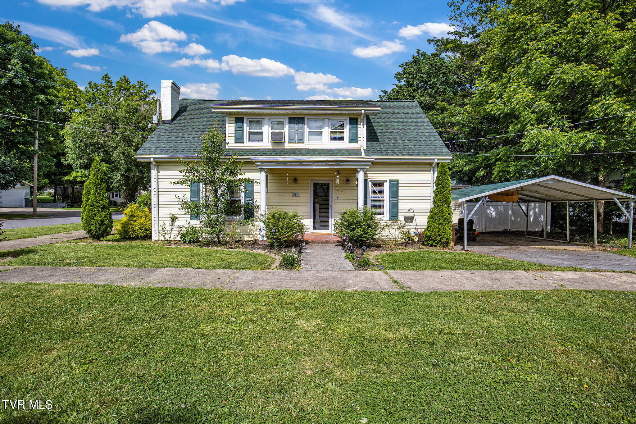 311 Roan Street, Elizabethton, Tennessee image 1