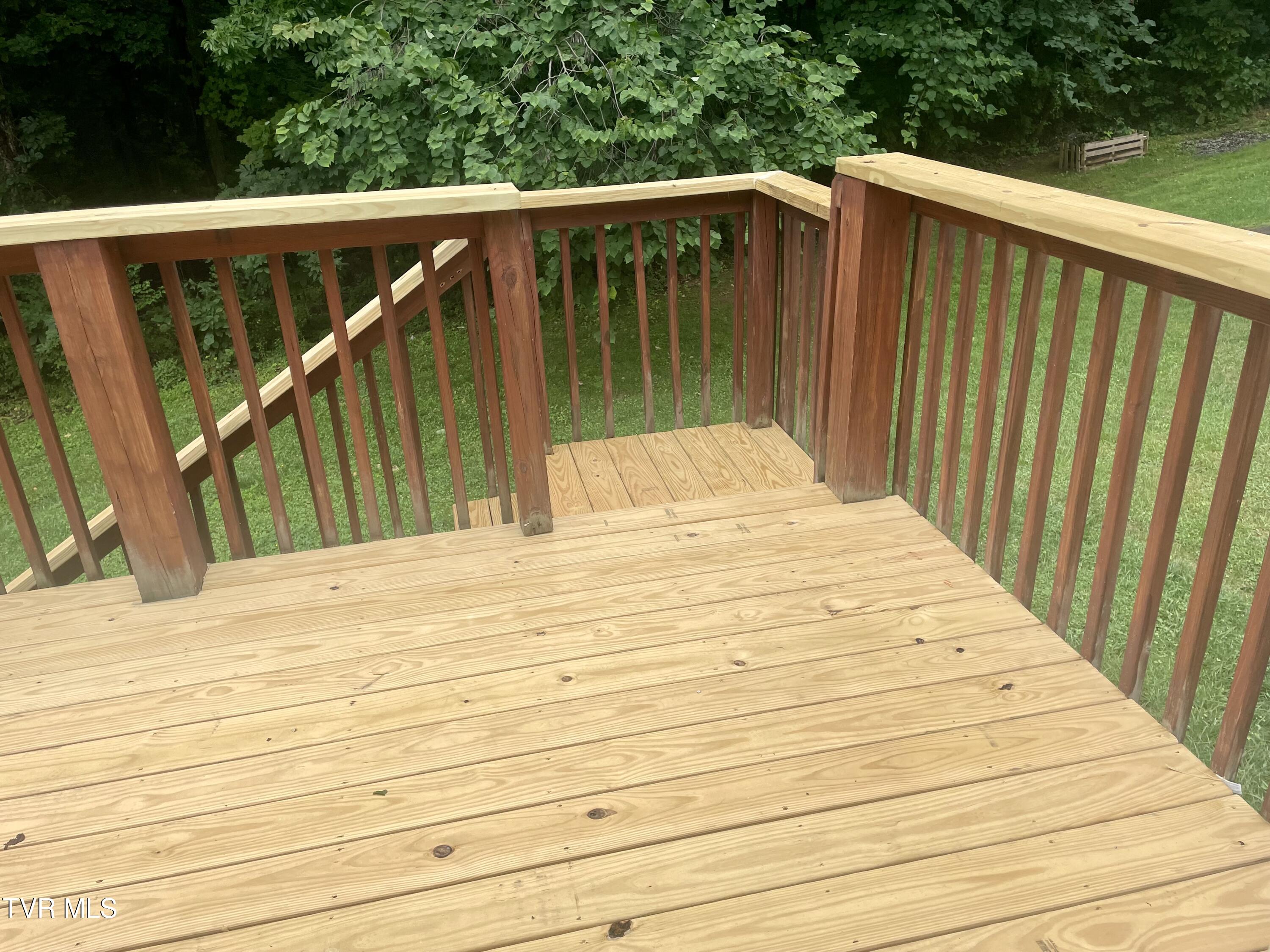 203 Valley Crest Drive, Mount Carmel, Tennessee image 7