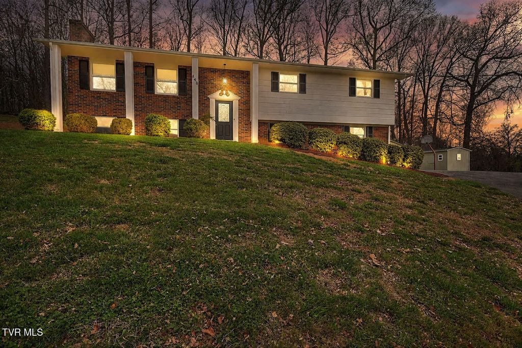 Photo of 148 Whitehills Road, Kingsport, TN 37660 (MLS # 9993078)