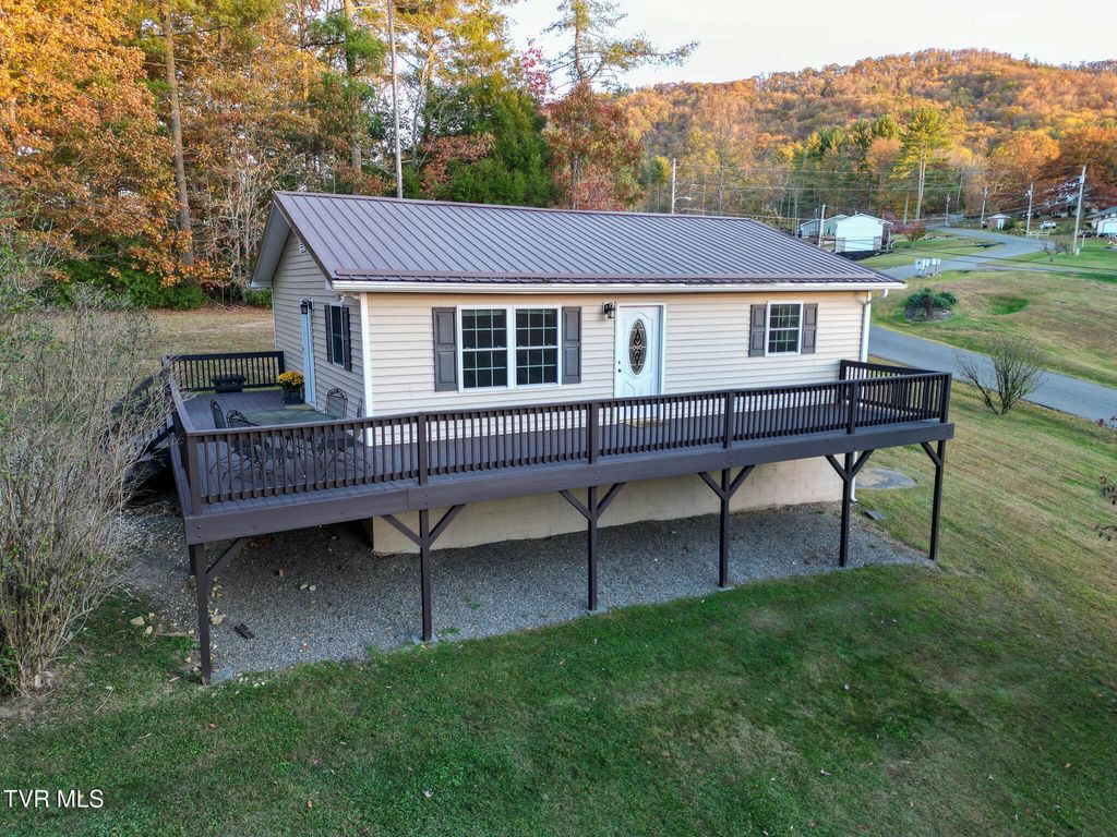 Photo of 353 Hemlock Street, Mountain City, TN 37683 (MLS # 9987765)