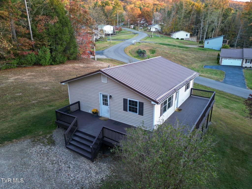 Photo of 353 Hemlock Street, Mountain City, TN 37683 (MLS # 9987765)
