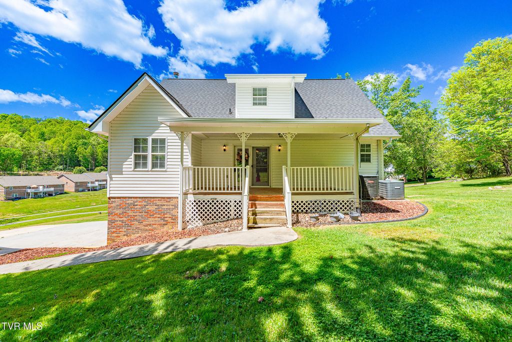 Photo of 101 Kings Mountain Drive, Church Hill, TN 37642 (MLS # 9994568)