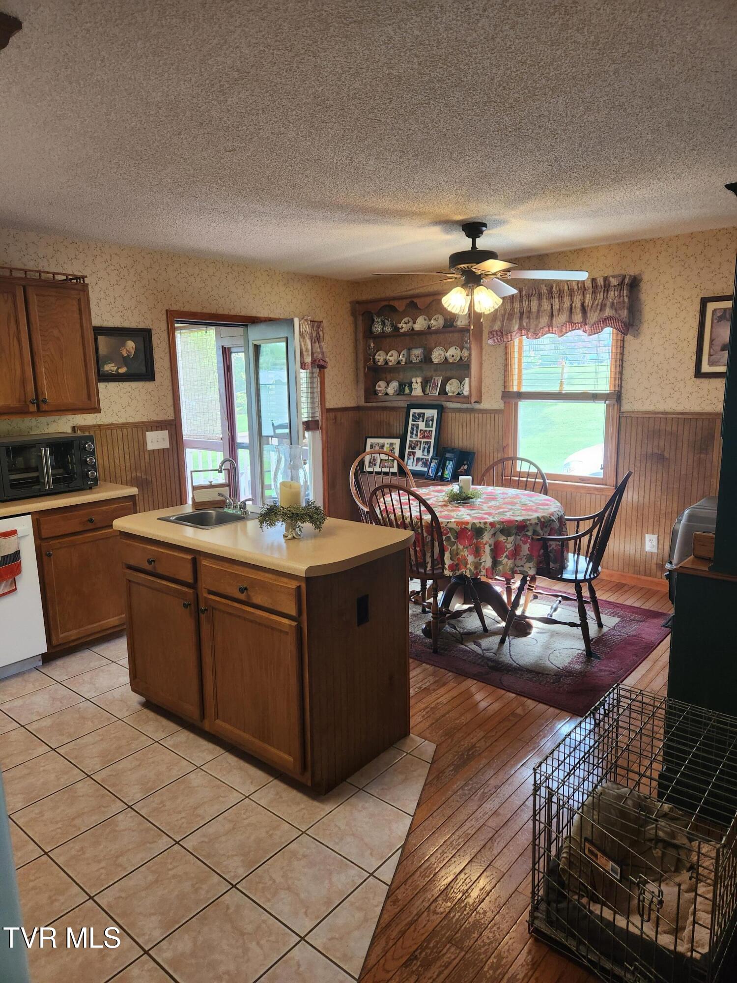 107 Buckner Drive, Roan Mountain, Tennessee image 6