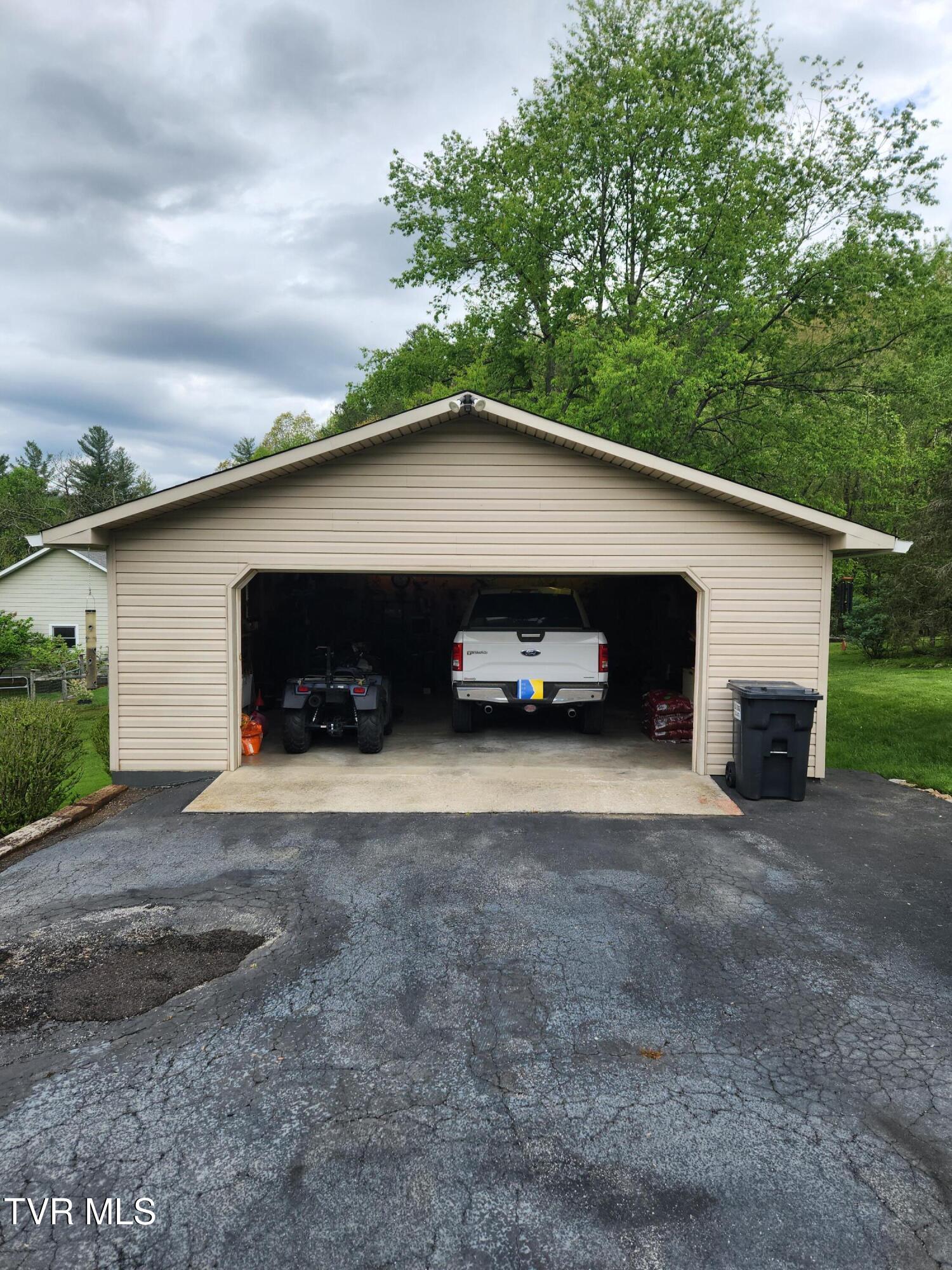 107 Buckner Drive, Roan Mountain, Tennessee image 21